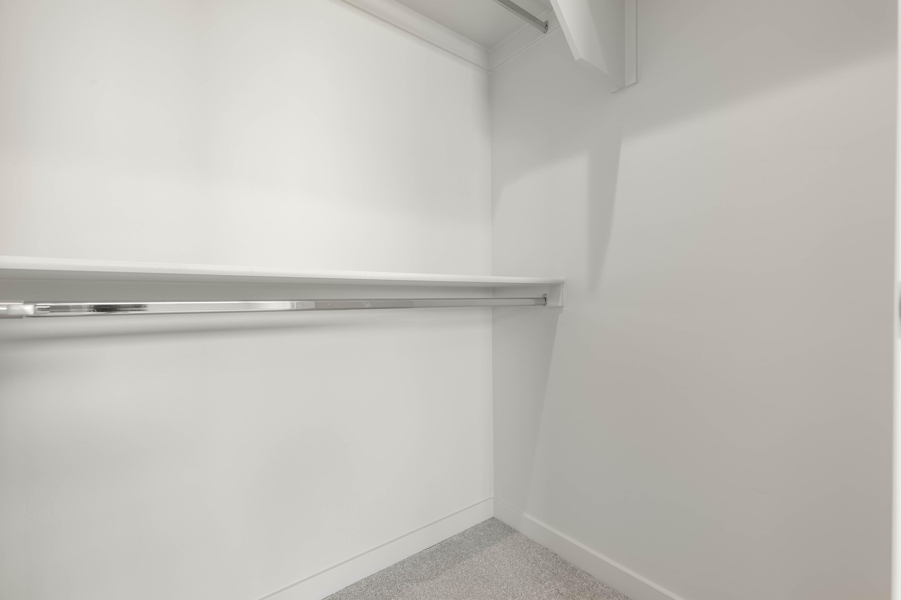 EAGLE POINTE - Residential