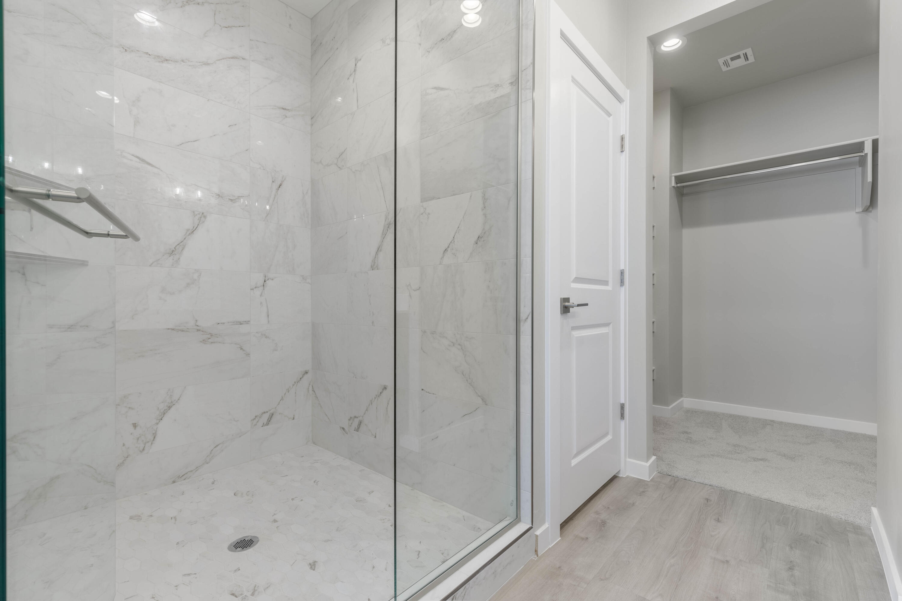 EAGLE POINTE - Residential