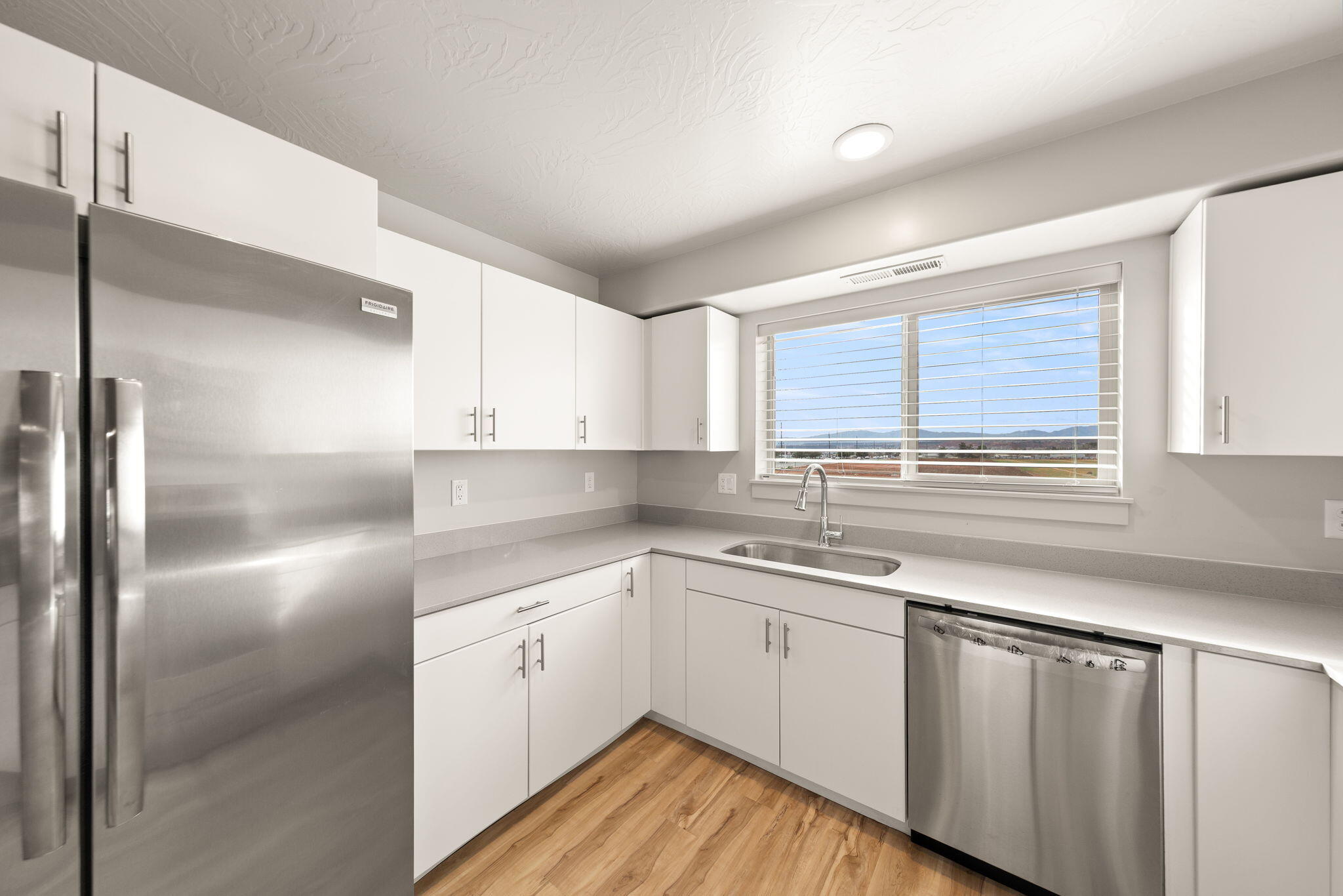 RED VISTA CONDO - Residential