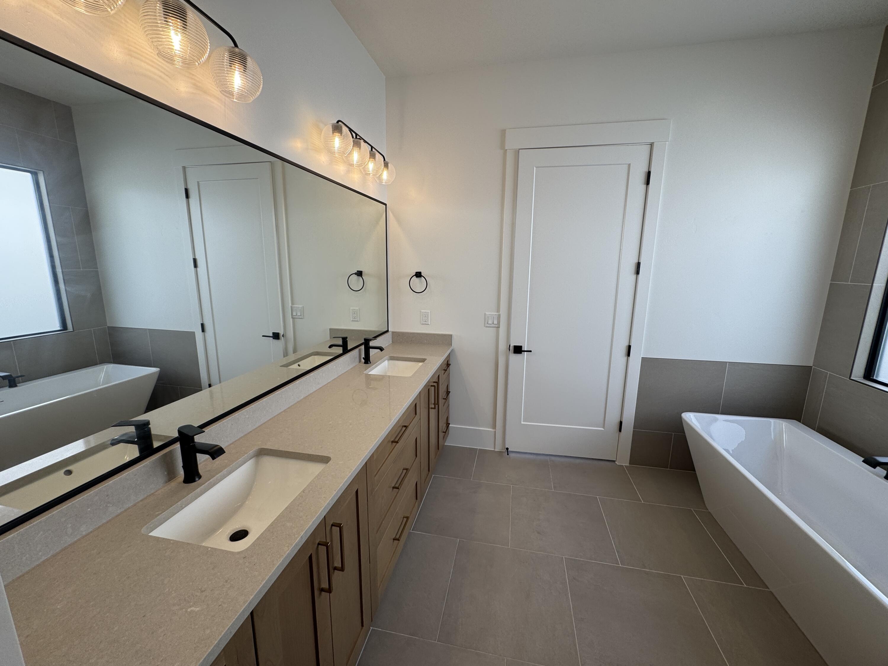 MOORLAND PARK - Residential