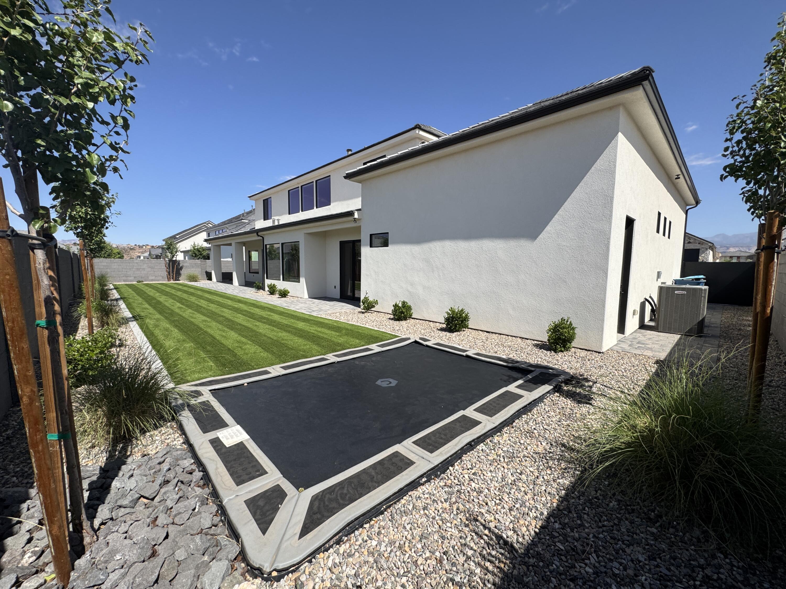 MOORLAND PARK - Residential