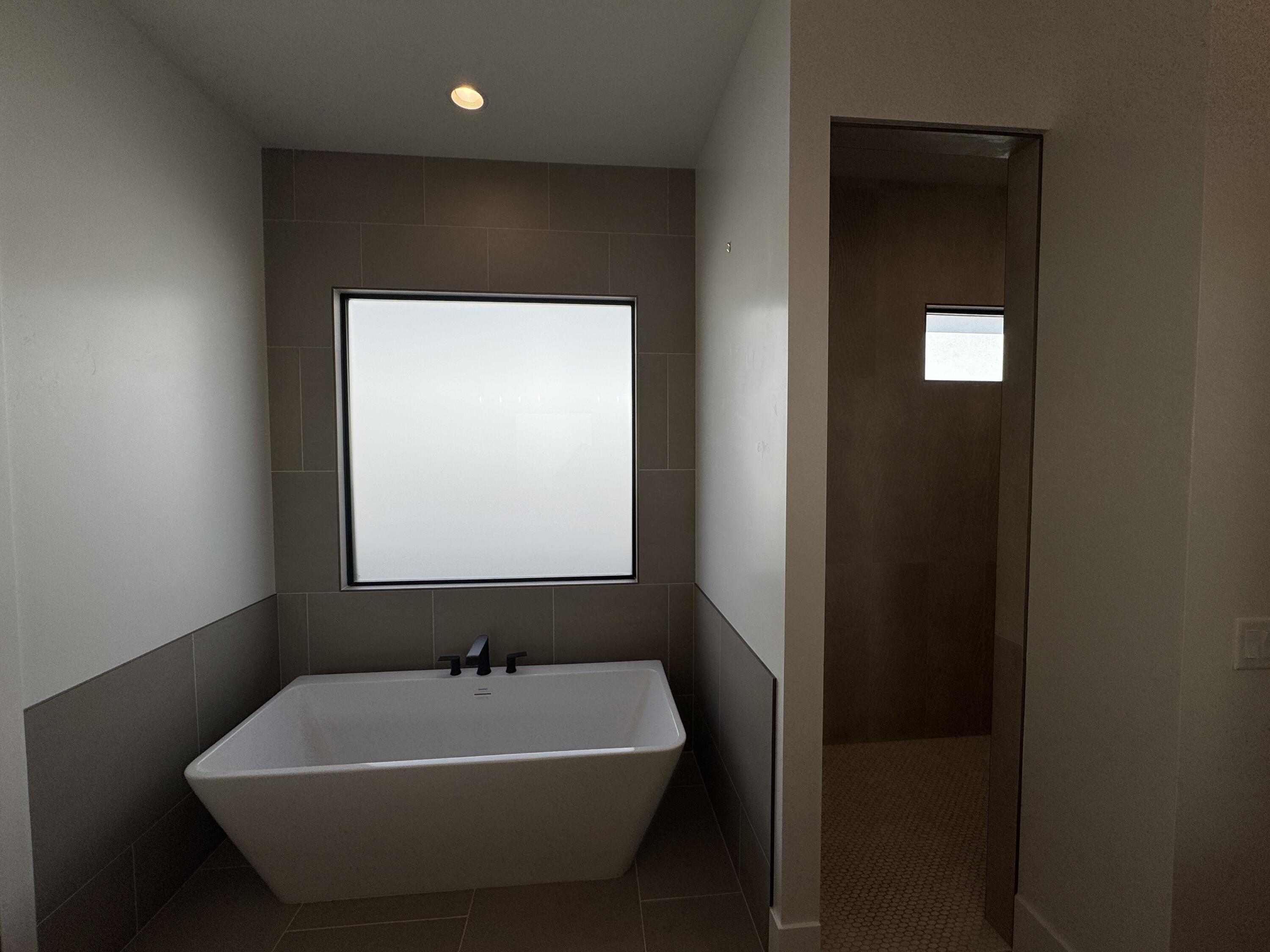 MOORLAND PARK - Residential