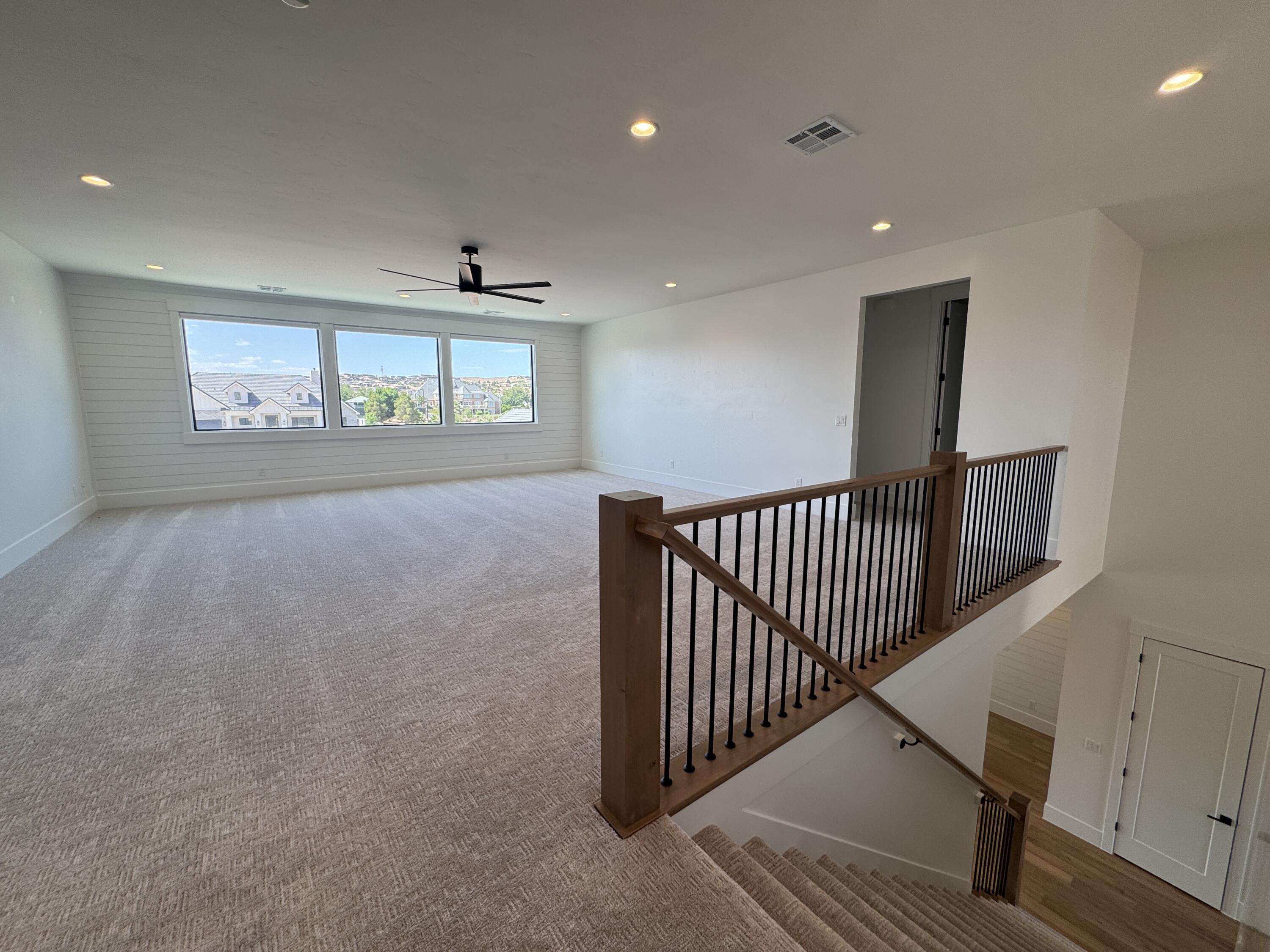 MOORLAND PARK - Residential