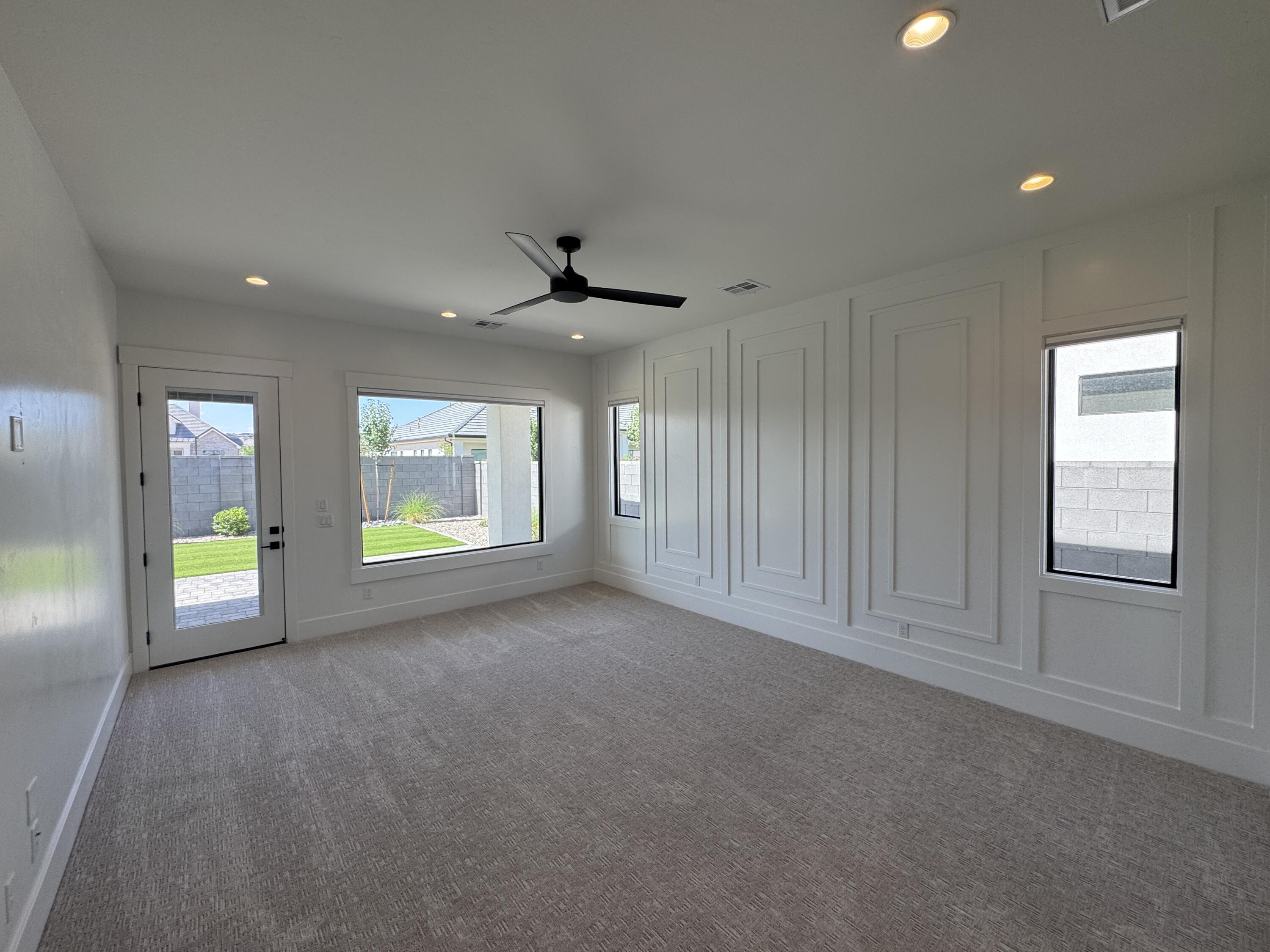MOORLAND PARK - Residential
