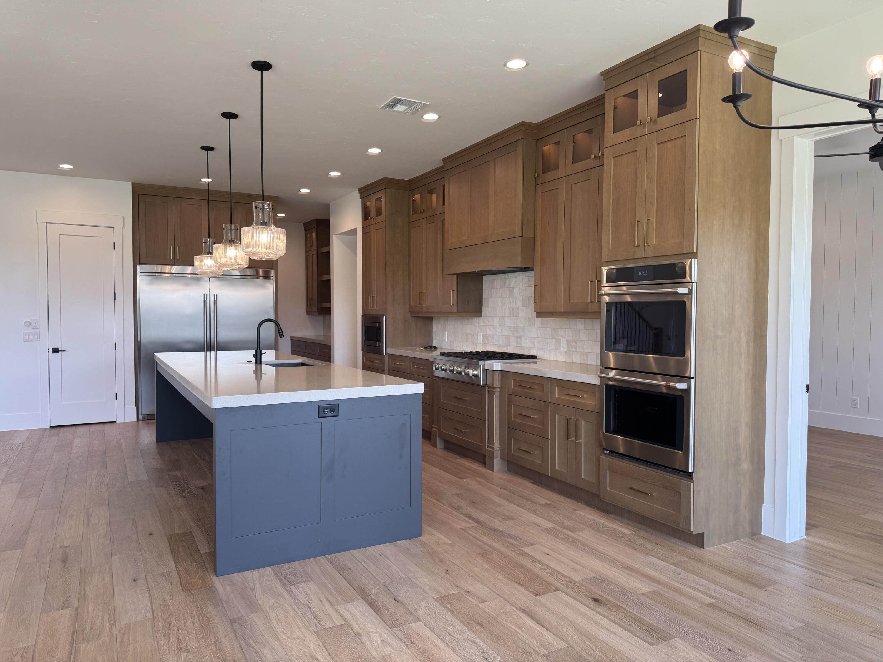 MOORLAND PARK - Residential