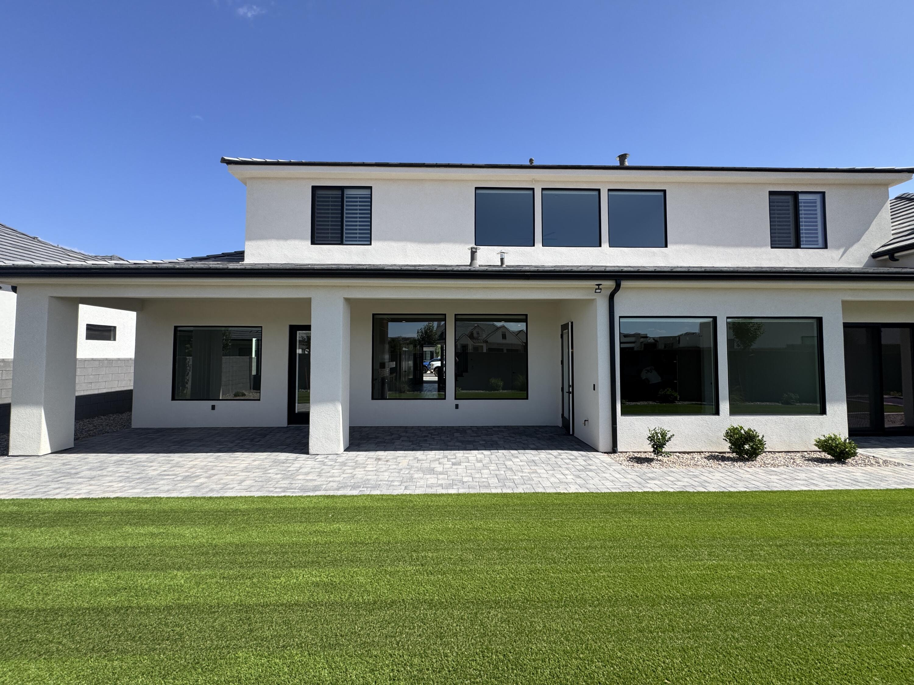 MOORLAND PARK - Residential