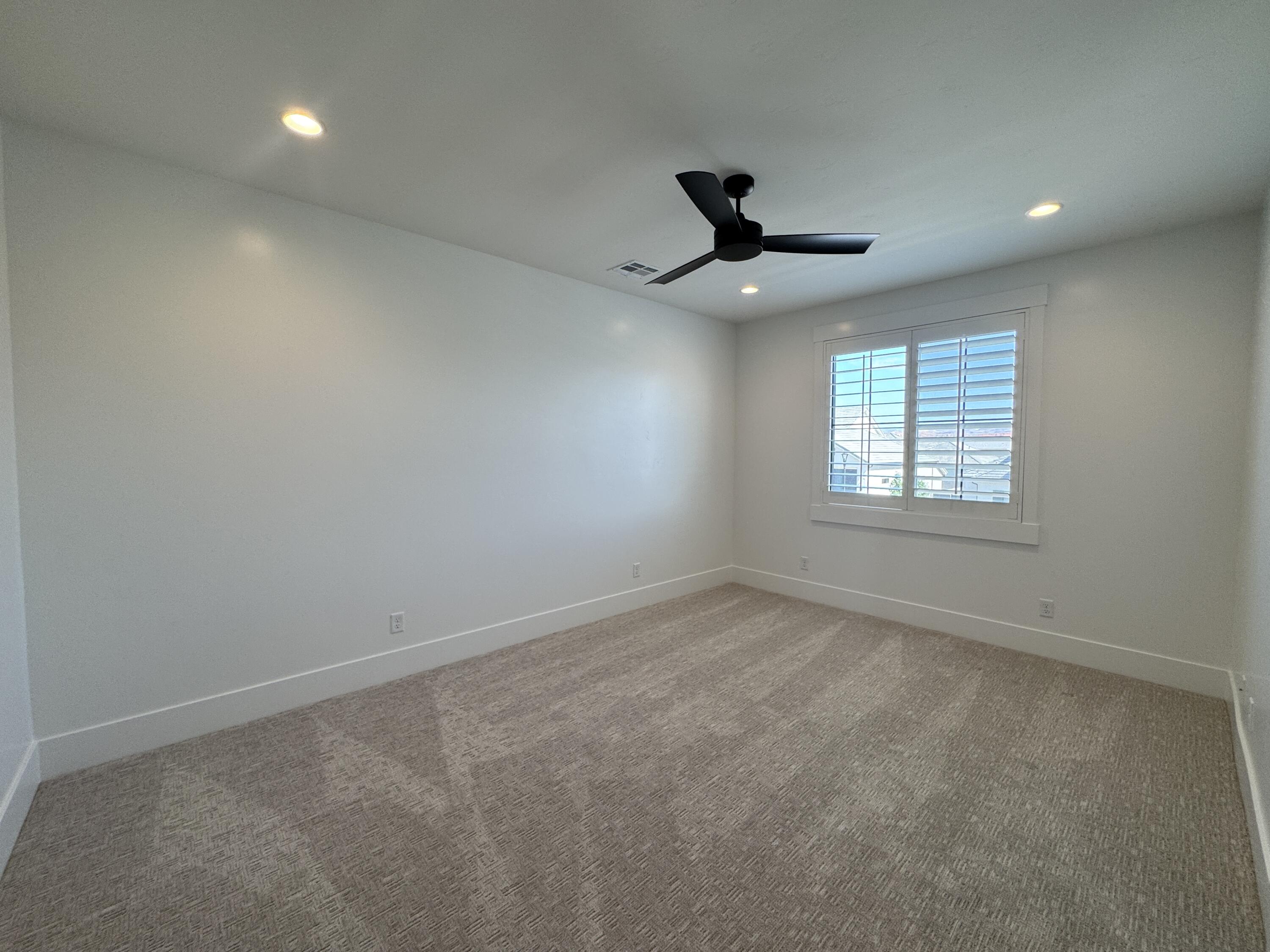 MOORLAND PARK - Residential