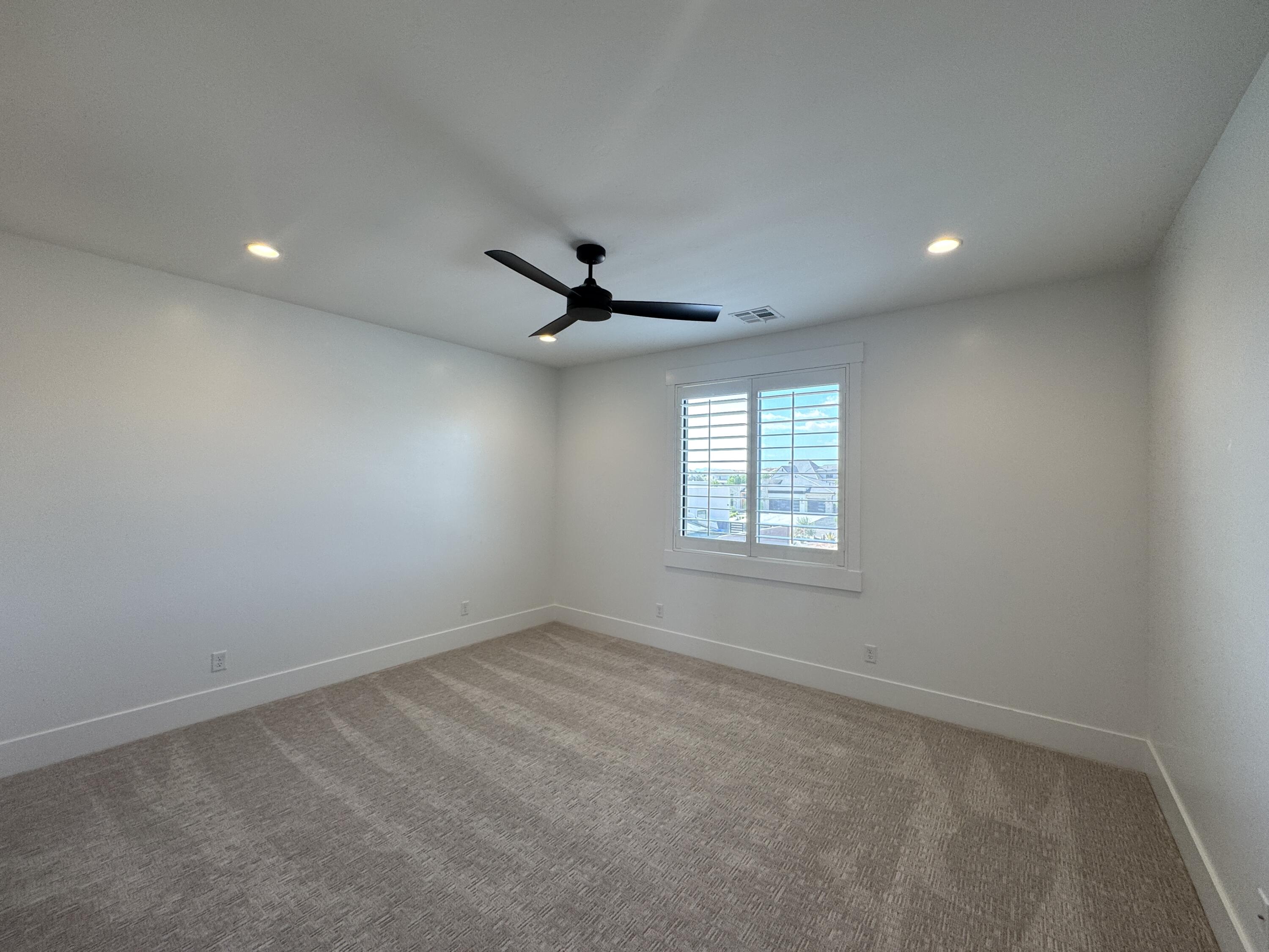 MOORLAND PARK - Residential