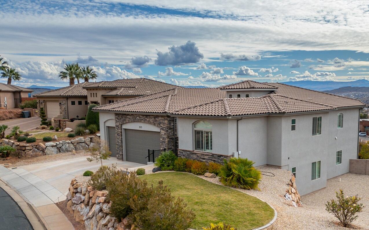 CASTLE ROCK - Residential