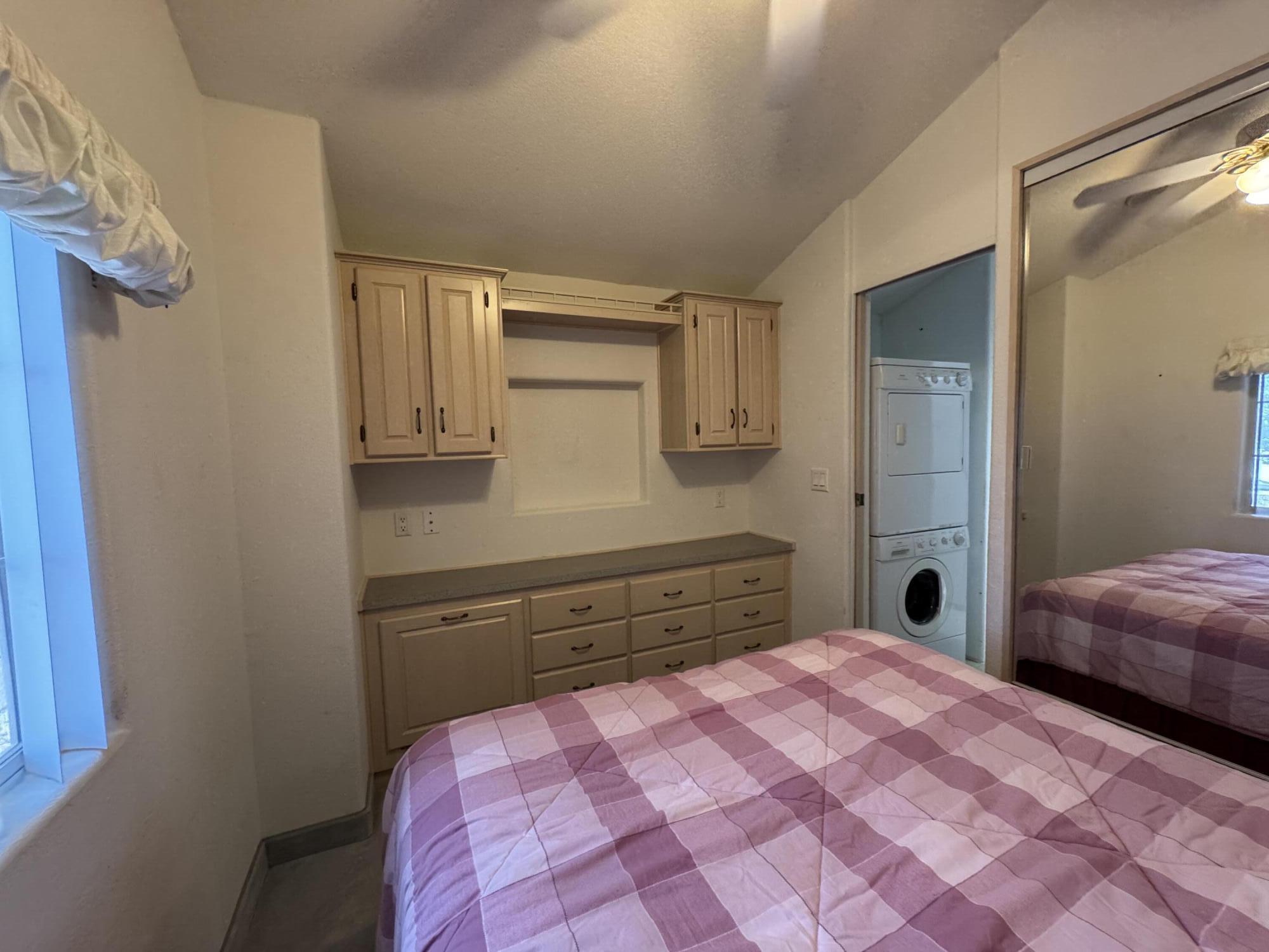 HARRISBURG LAKESIDE ESTATES - Residential