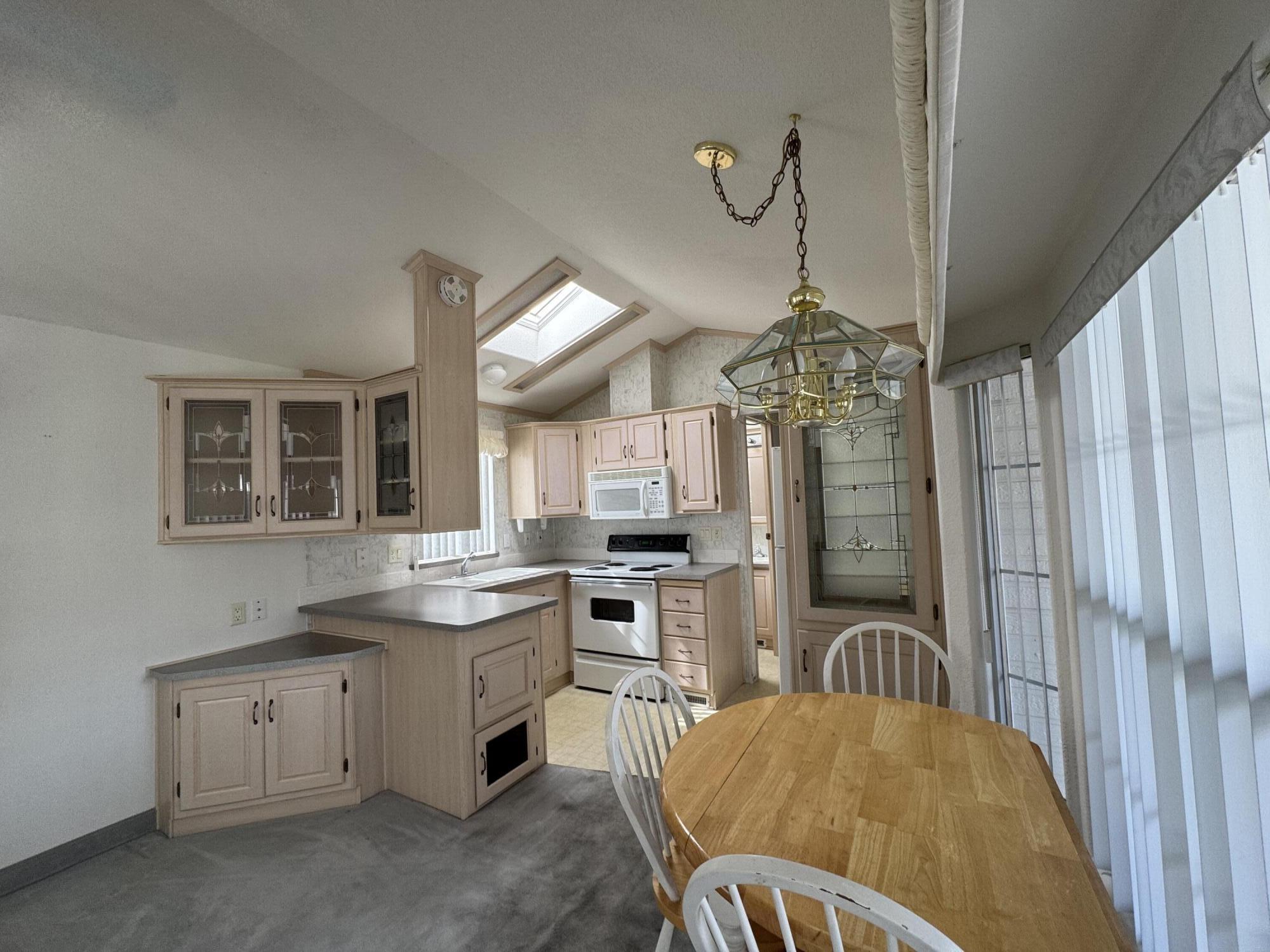 HARRISBURG LAKESIDE ESTATES - Residential