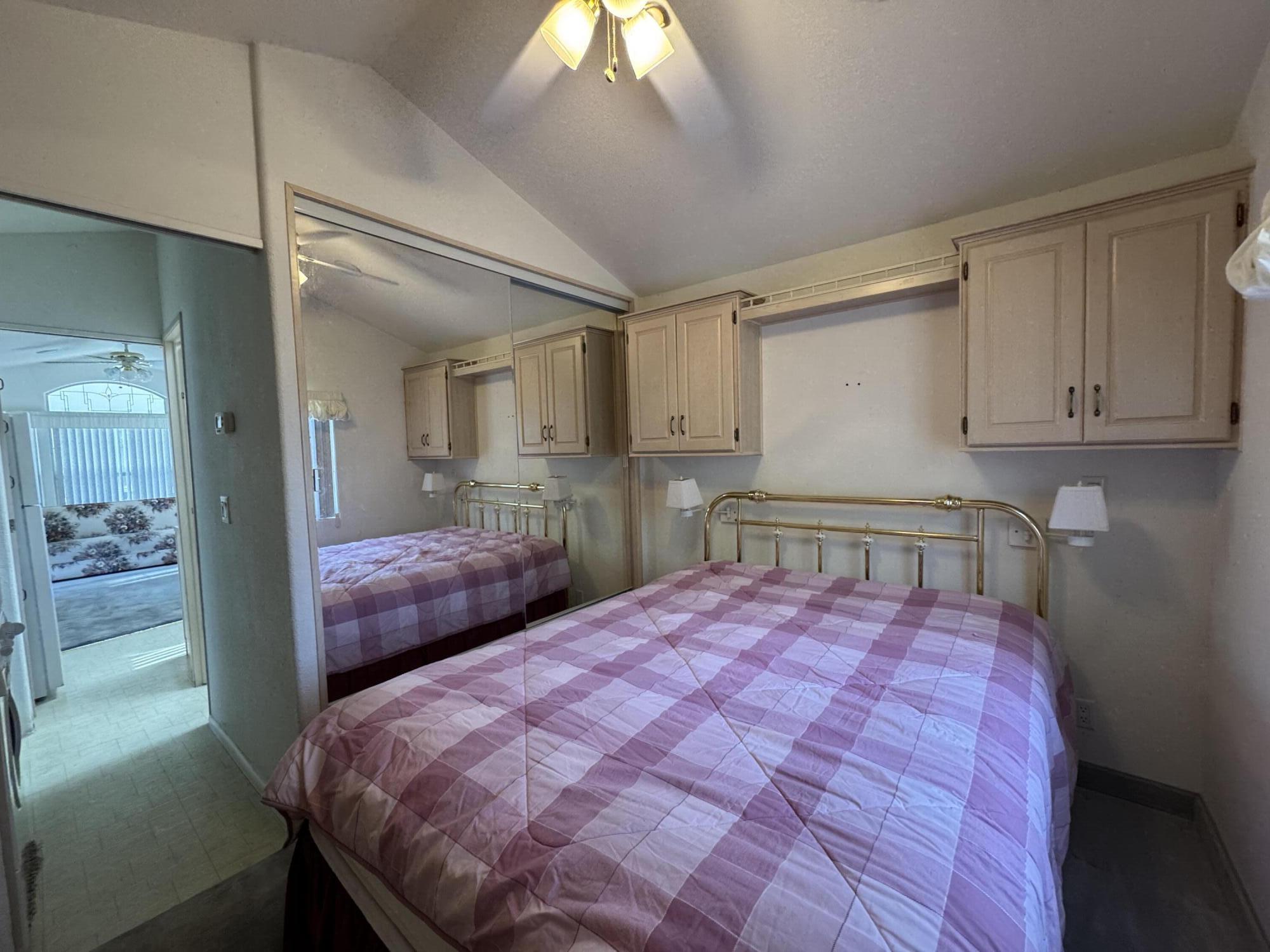 HARRISBURG LAKESIDE ESTATES - Residential