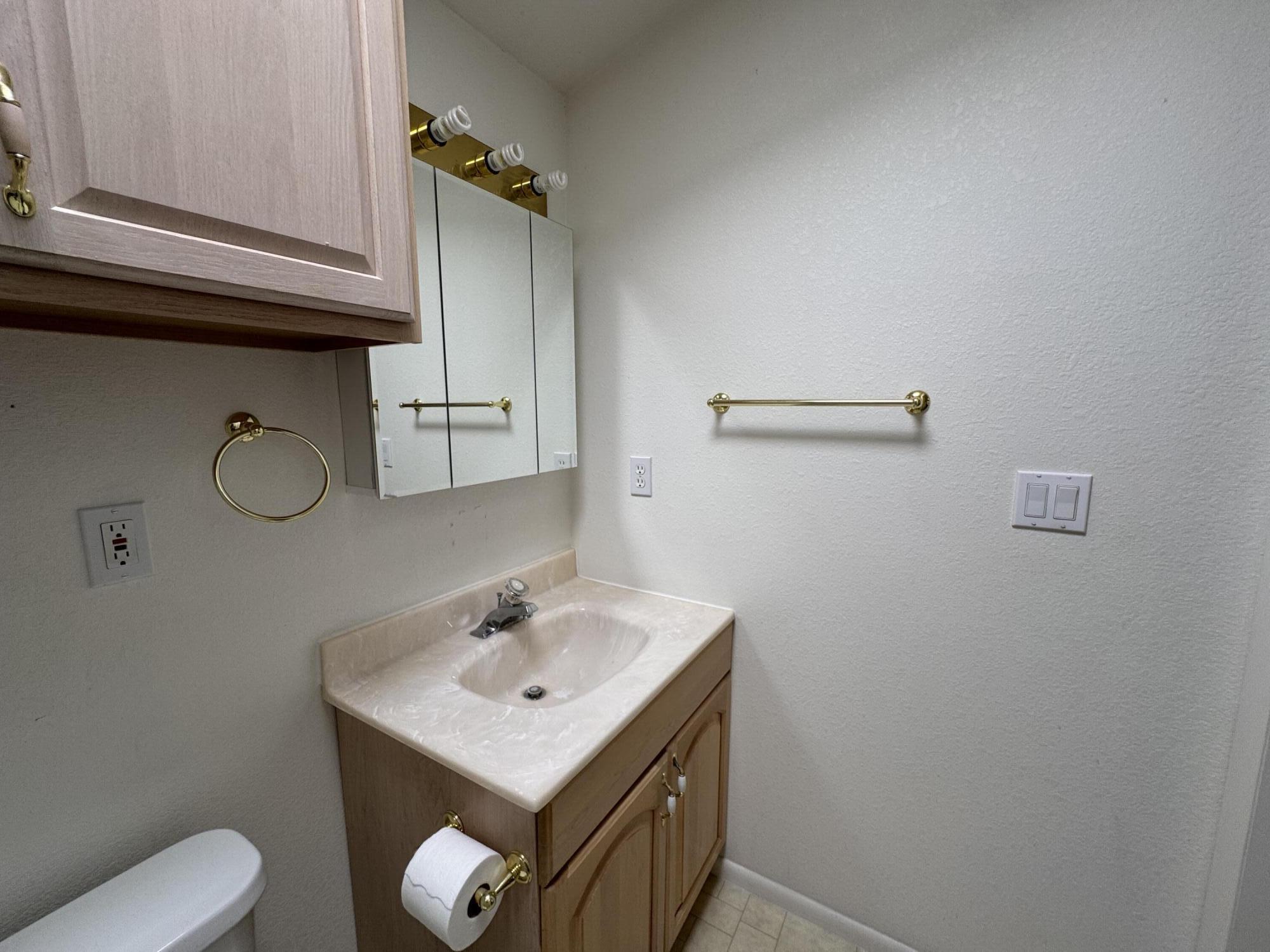 HARRISBURG LAKESIDE ESTATES - Residential