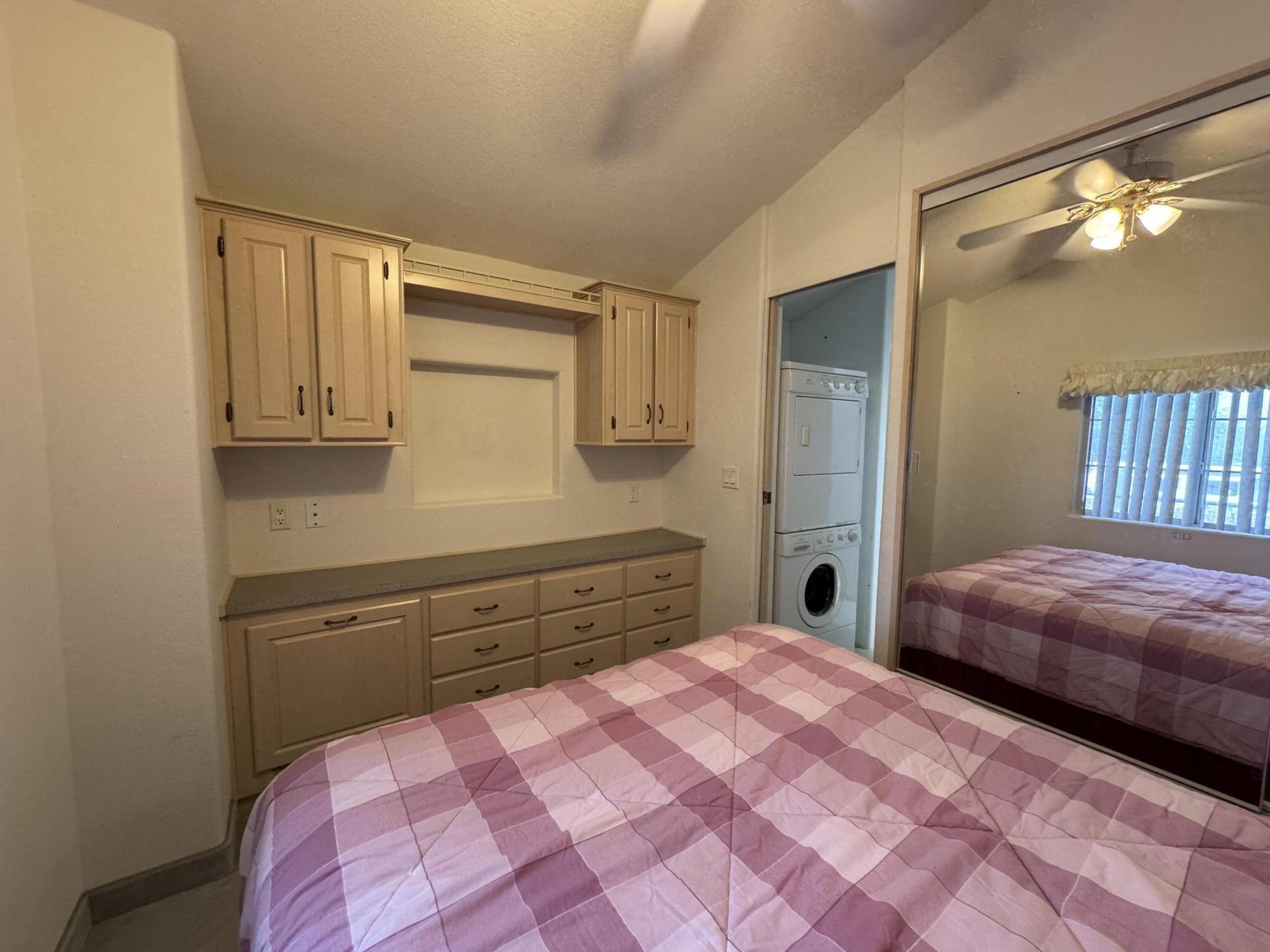 HARRISBURG LAKESIDE ESTATES - Residential