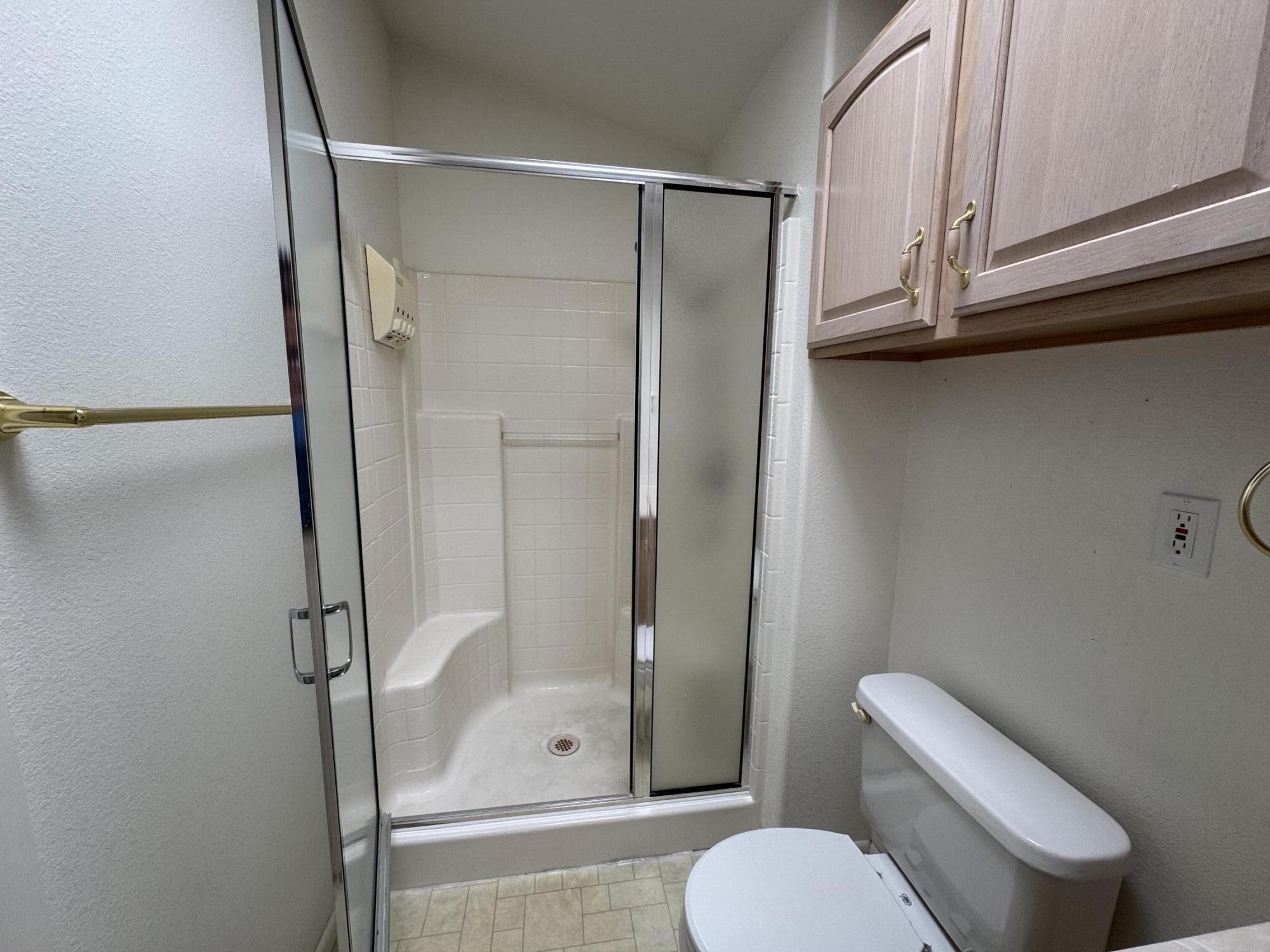 HARRISBURG LAKESIDE ESTATES - Residential