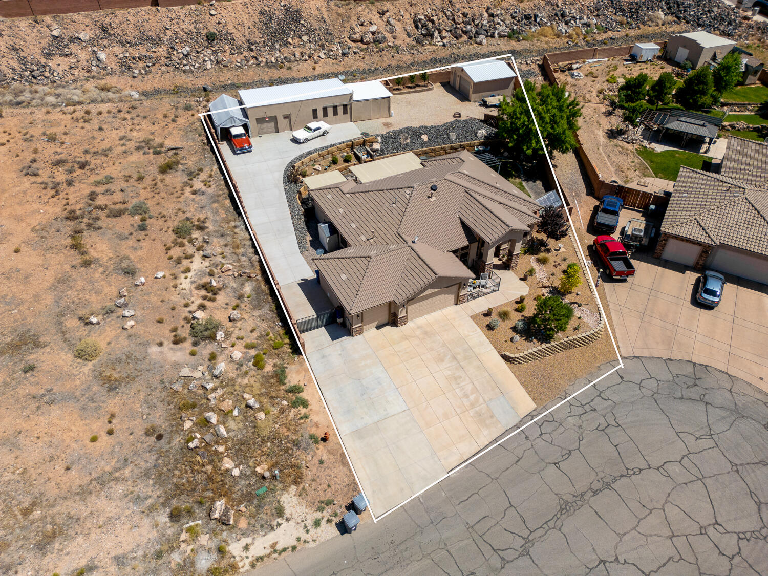 HURRICANE GARDEN HOMES - Residential