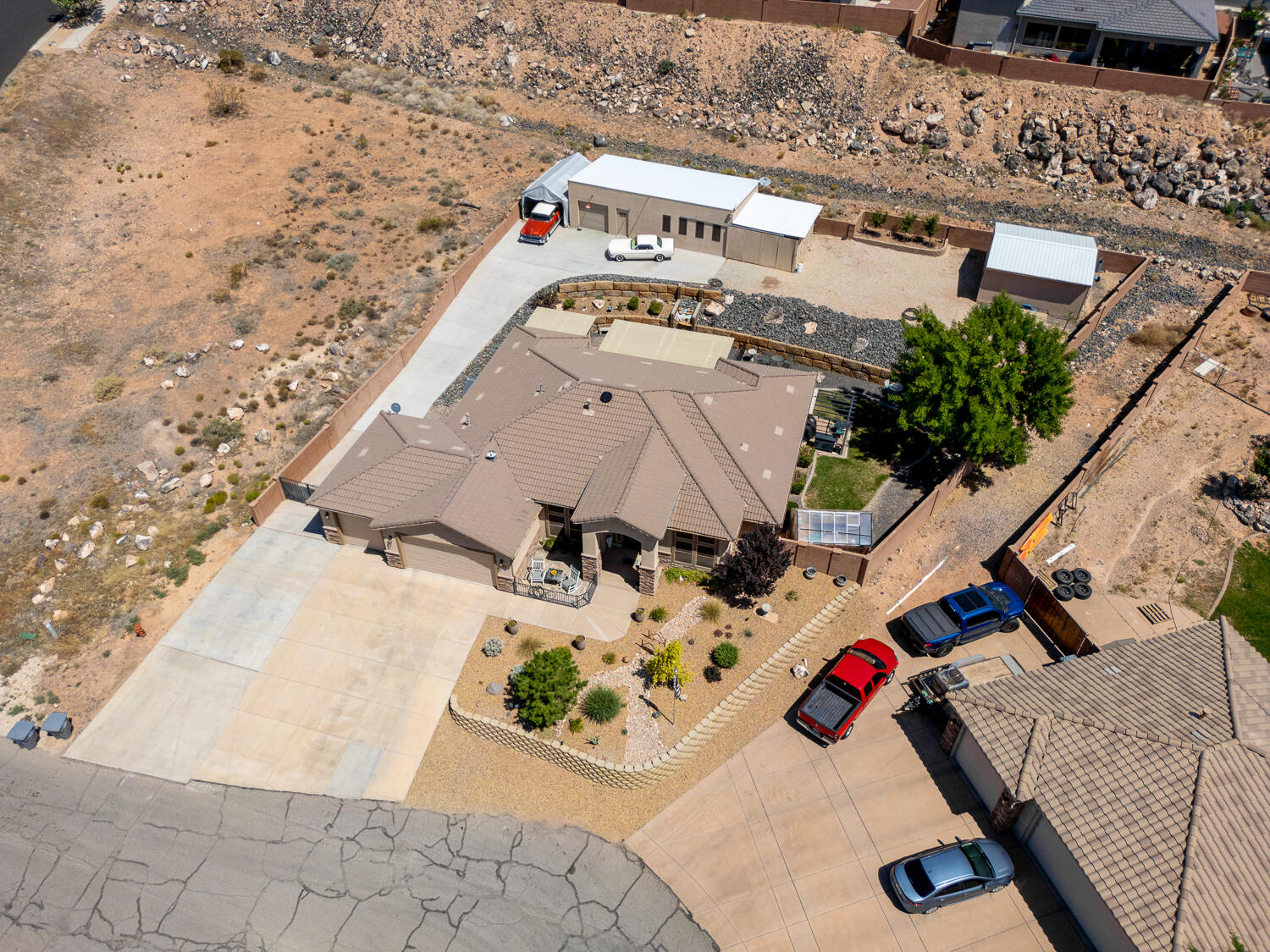 HURRICANE GARDEN HOMES - Residential