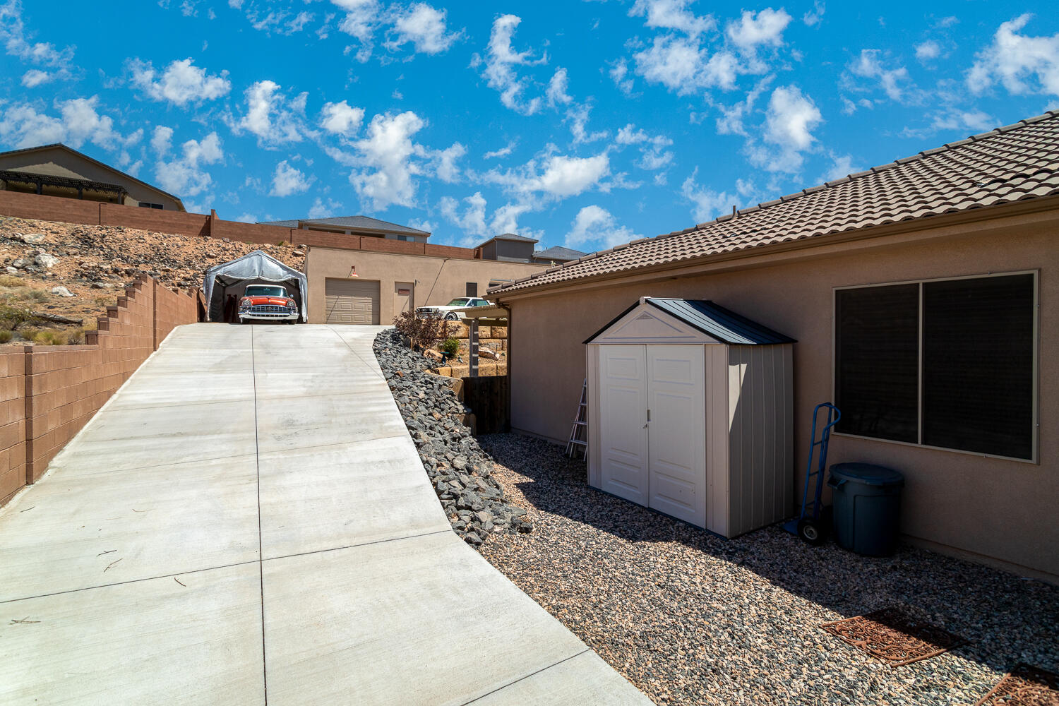 HURRICANE GARDEN HOMES - Residential