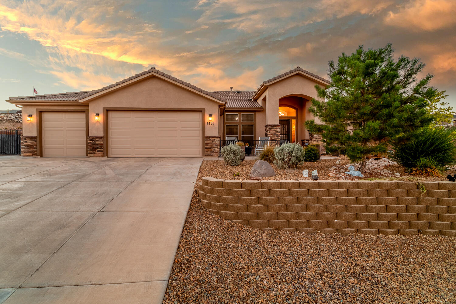 HURRICANE GARDEN HOMES - Residential