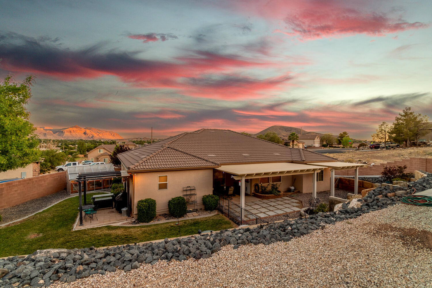 HURRICANE GARDEN HOMES - Residential