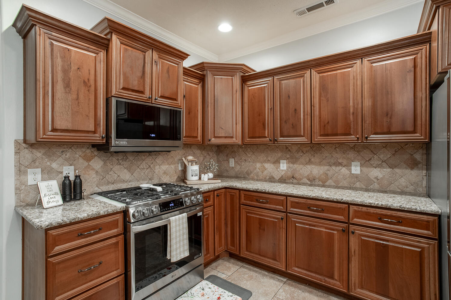 HURRICANE GARDEN HOMES - Residential