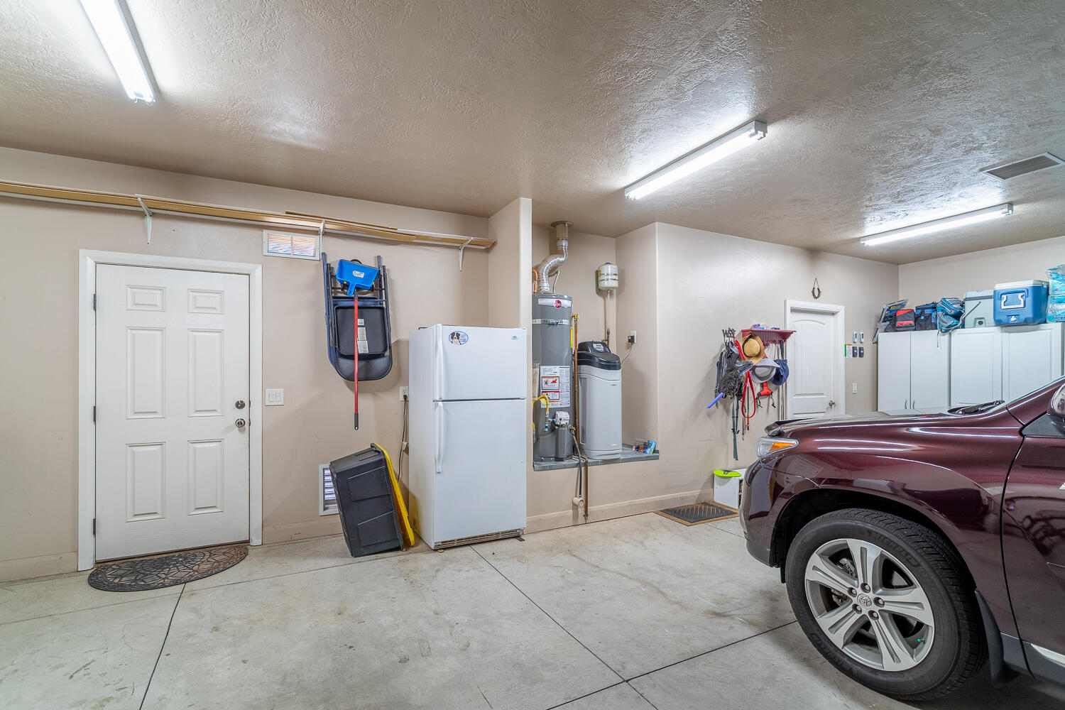 HURRICANE GARDEN HOMES - Residential