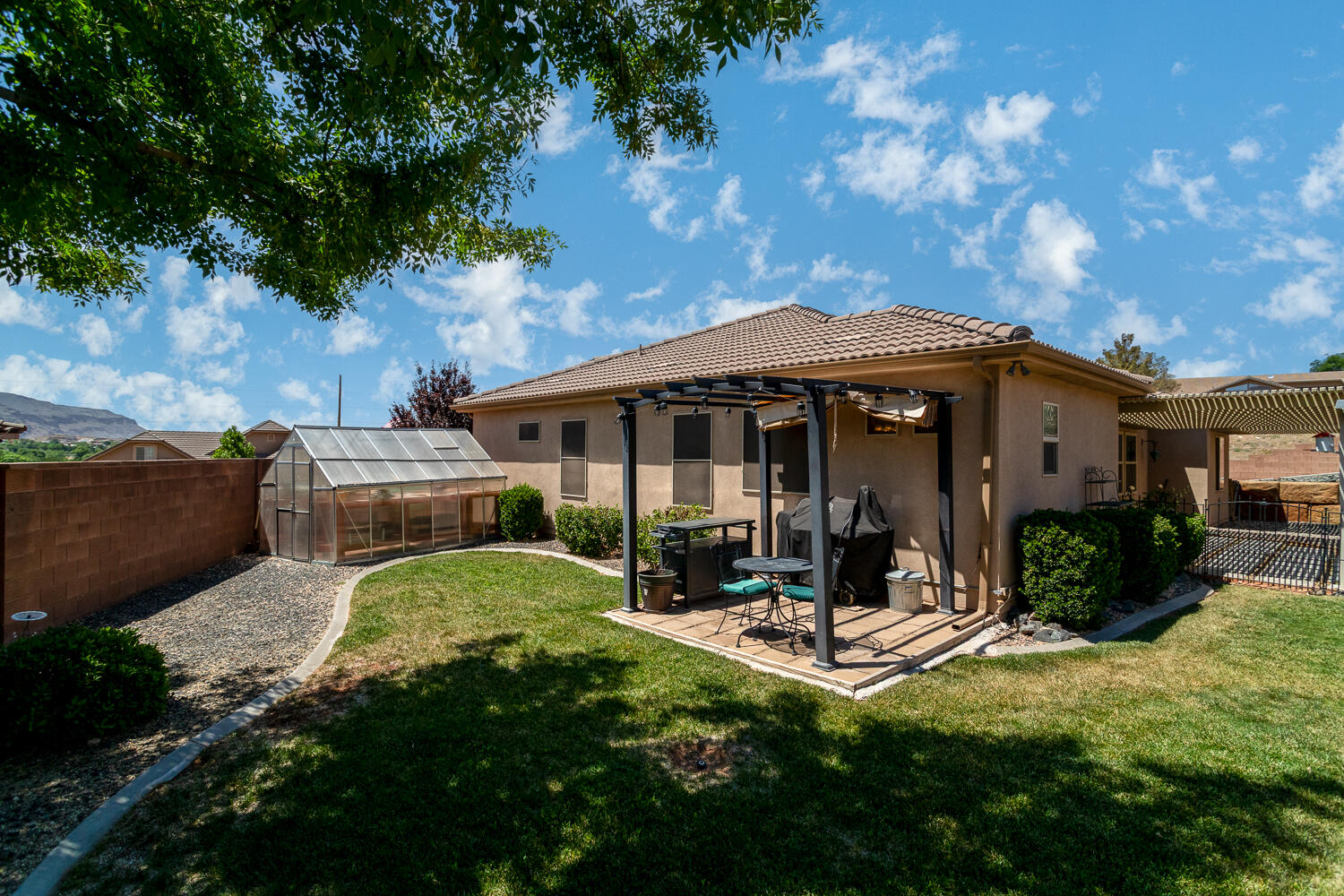 HURRICANE GARDEN HOMES - Residential