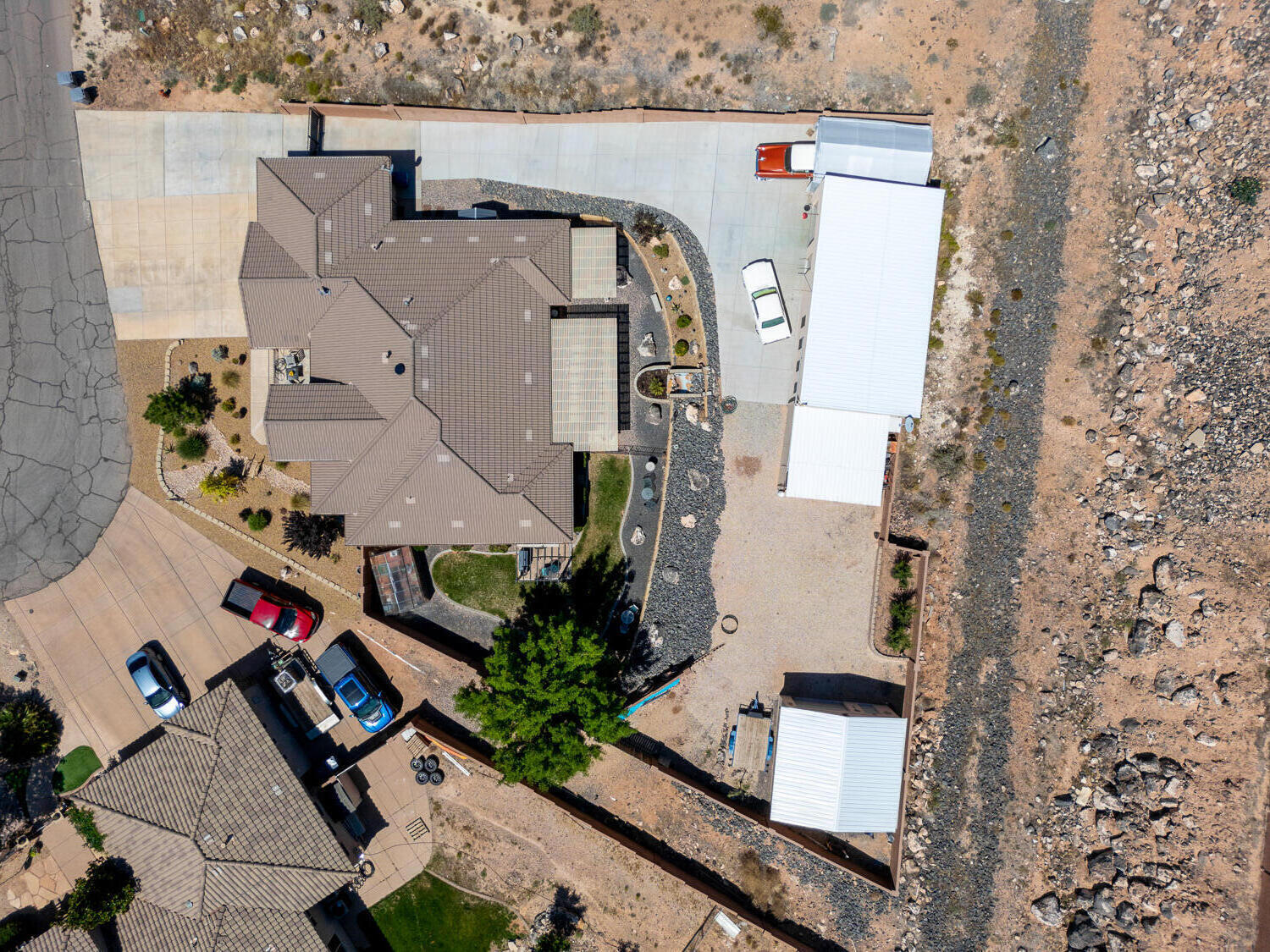 HURRICANE GARDEN HOMES - Residential