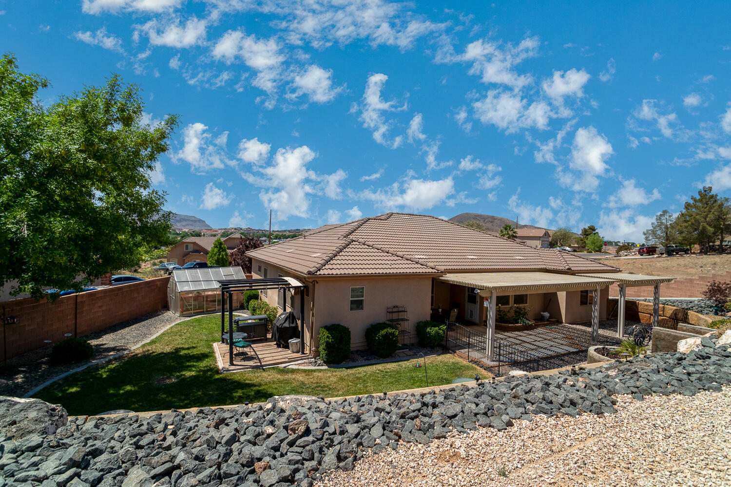 HURRICANE GARDEN HOMES - Residential