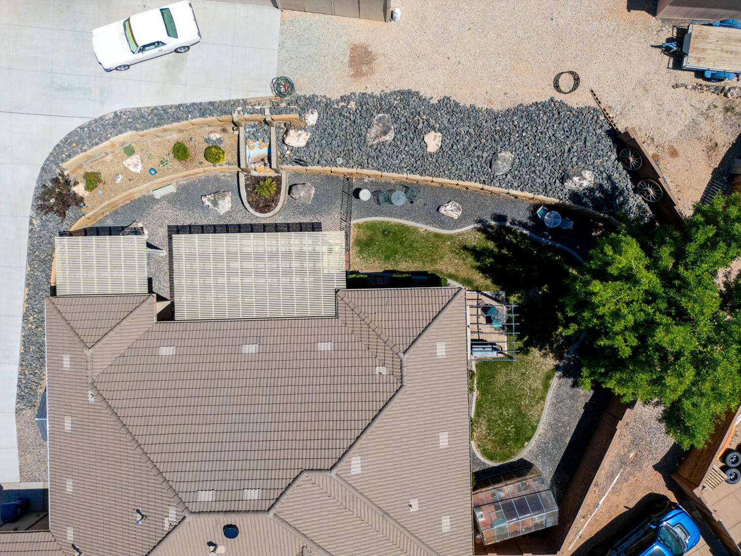 HURRICANE GARDEN HOMES - Residential