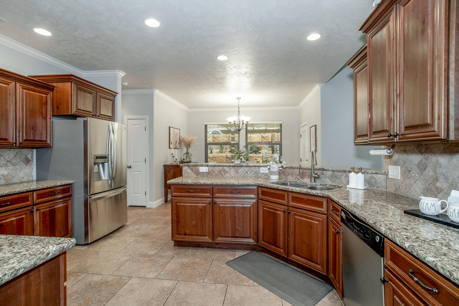 HURRICANE GARDEN HOMES - Residential