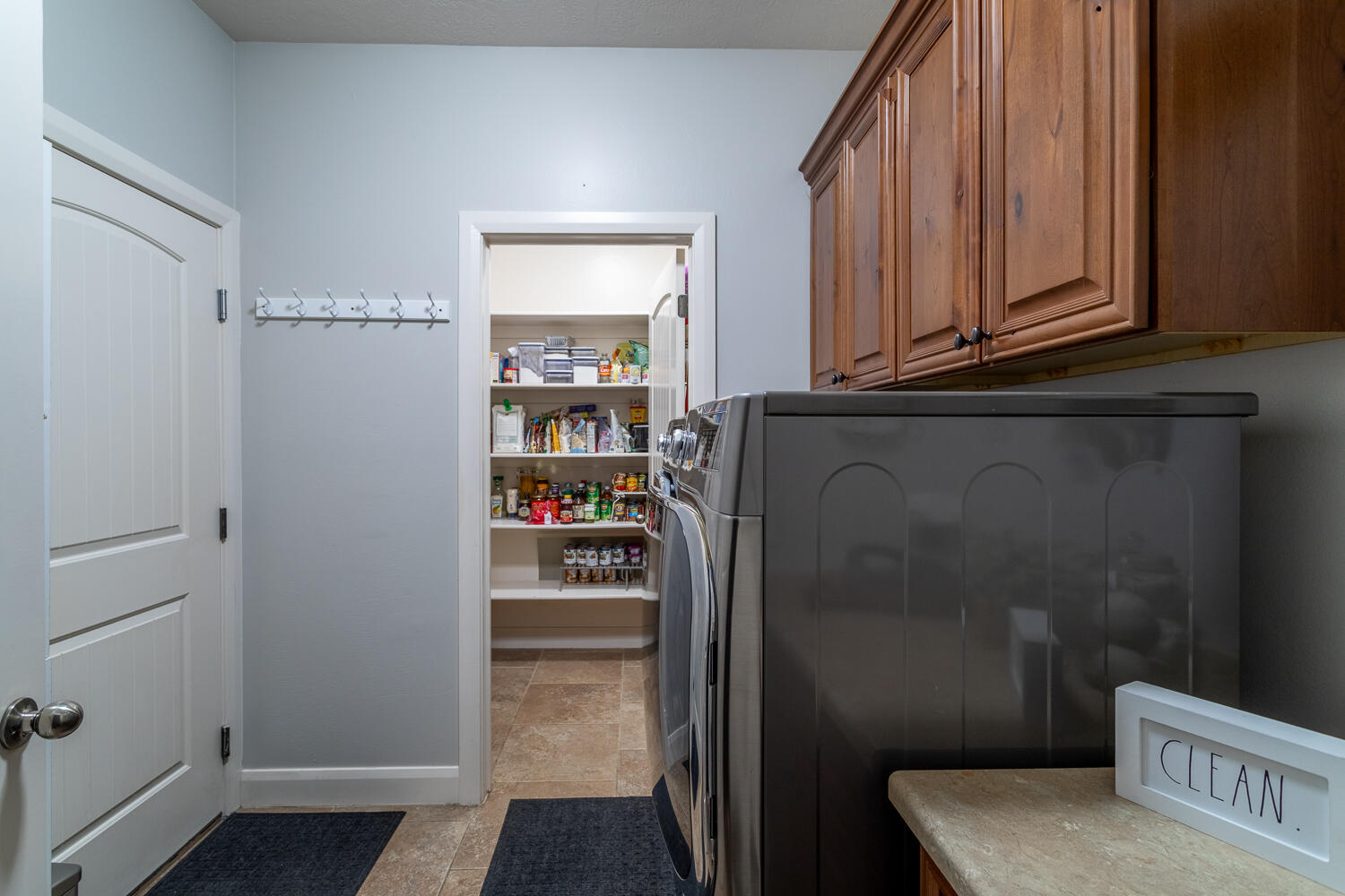 HURRICANE GARDEN HOMES - Residential