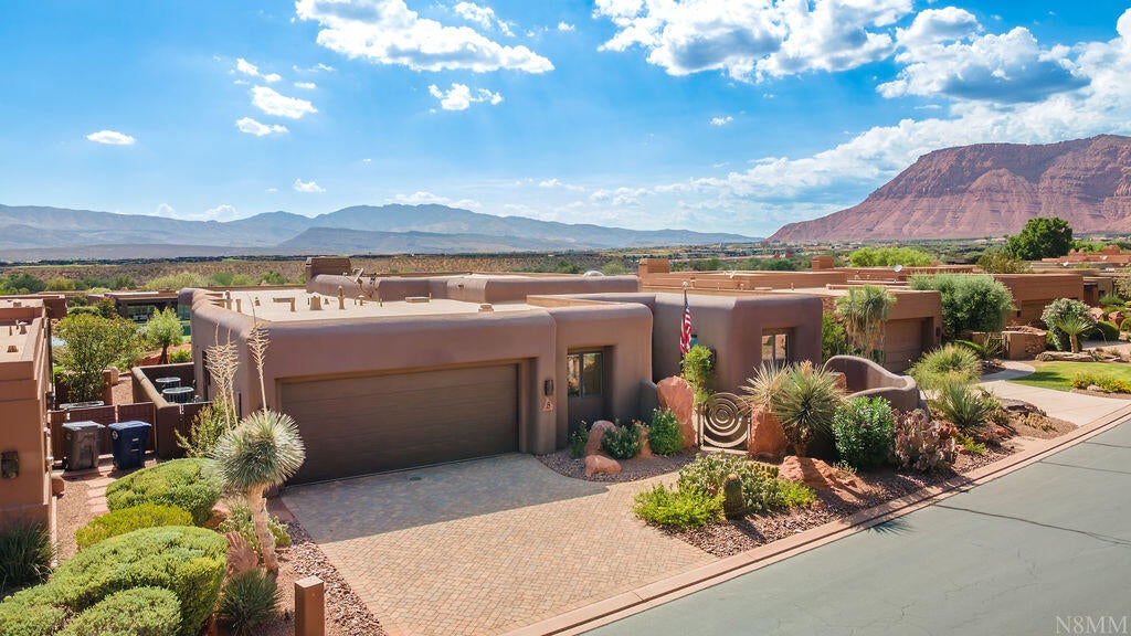 Photo of 2336 W West Entrada Trail 8 #8, Saint George, UT 84770 (MLS # 26-274430)