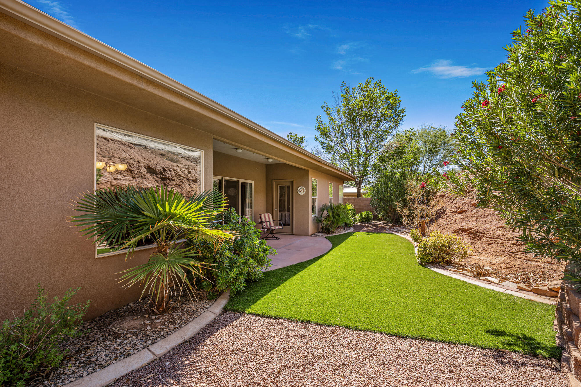 RIVER CREST TOWNHOMES - Residential