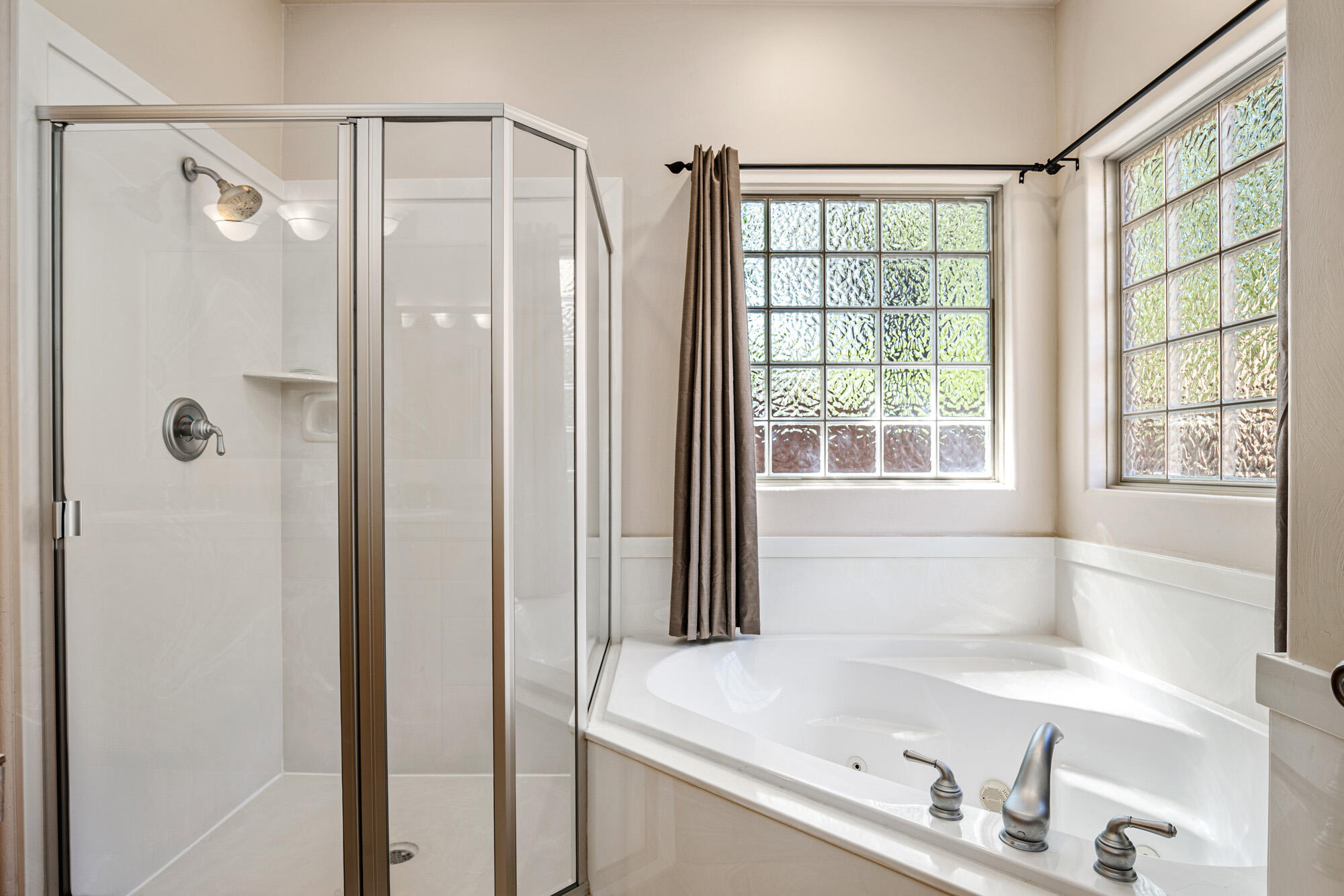 RIVER CREST TOWNHOMES - Residential