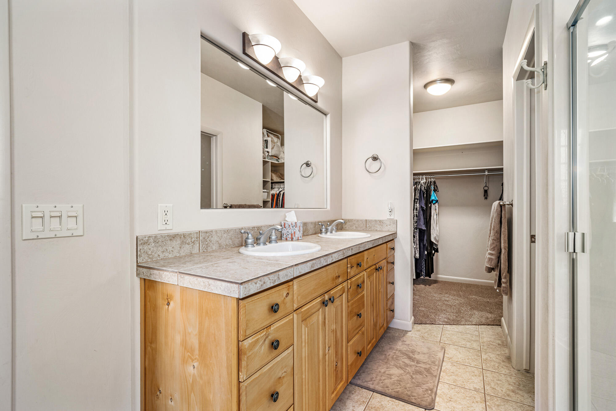 RIVER CREST TOWNHOMES - Residential