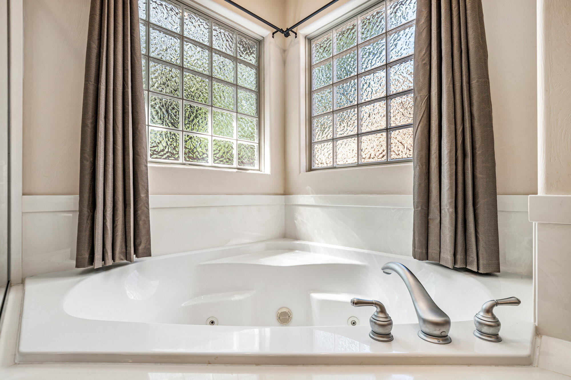 RIVER CREST TOWNHOMES - Residential