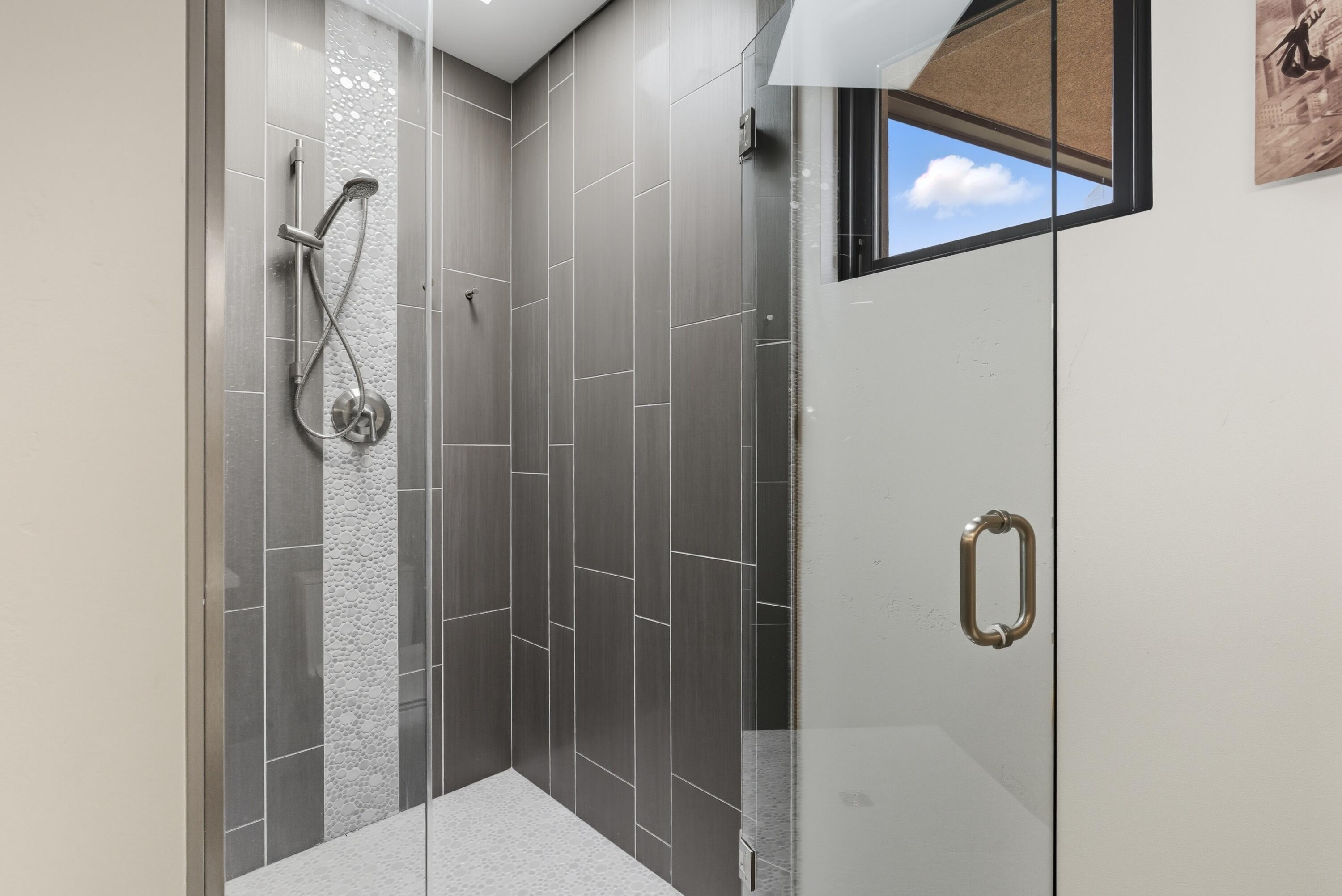 TAVIAWK - Residential