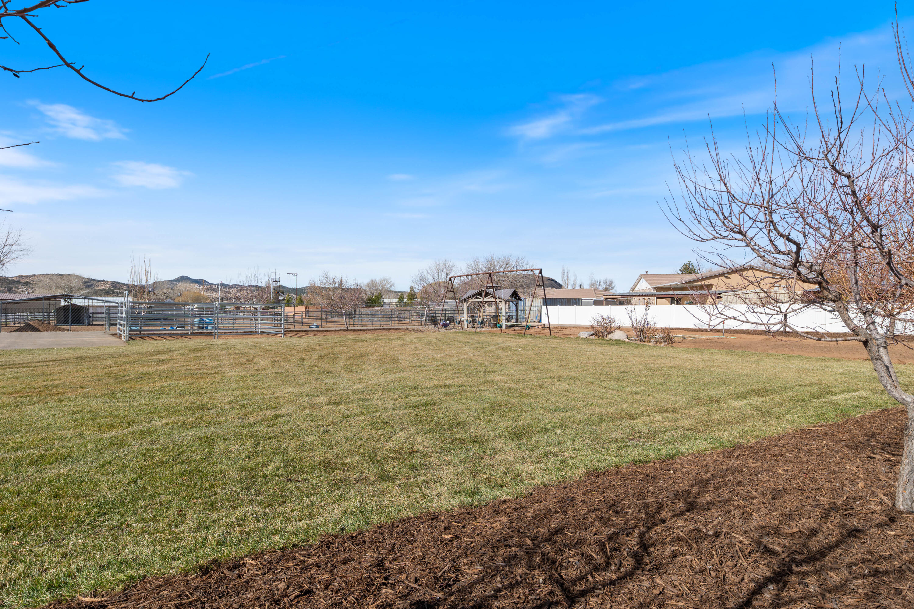 DIAMOND VALLEY ACRES - Residential