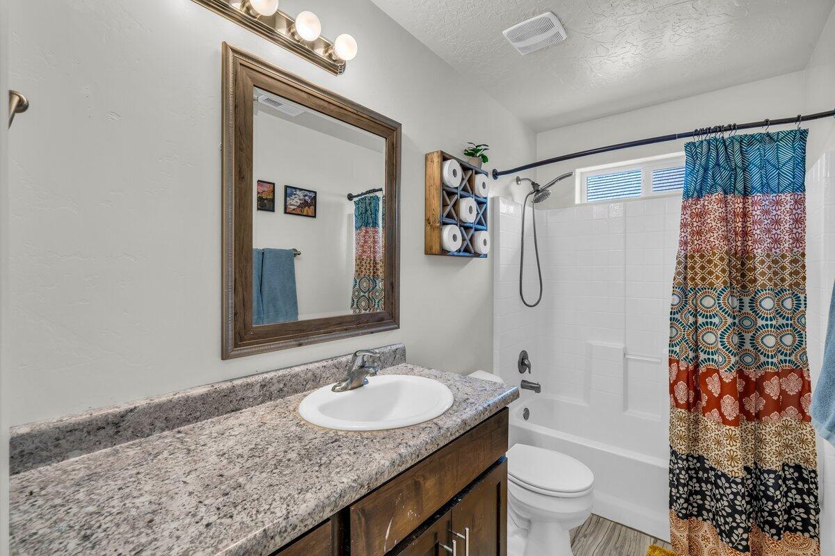 CHATEAUS AT RIVERWOOD ESTATES - Residential