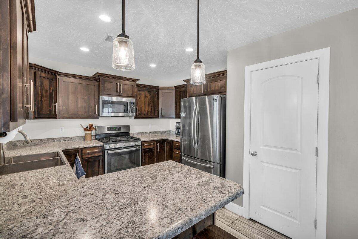 CHATEAUS AT RIVERWOOD ESTATES - Residential