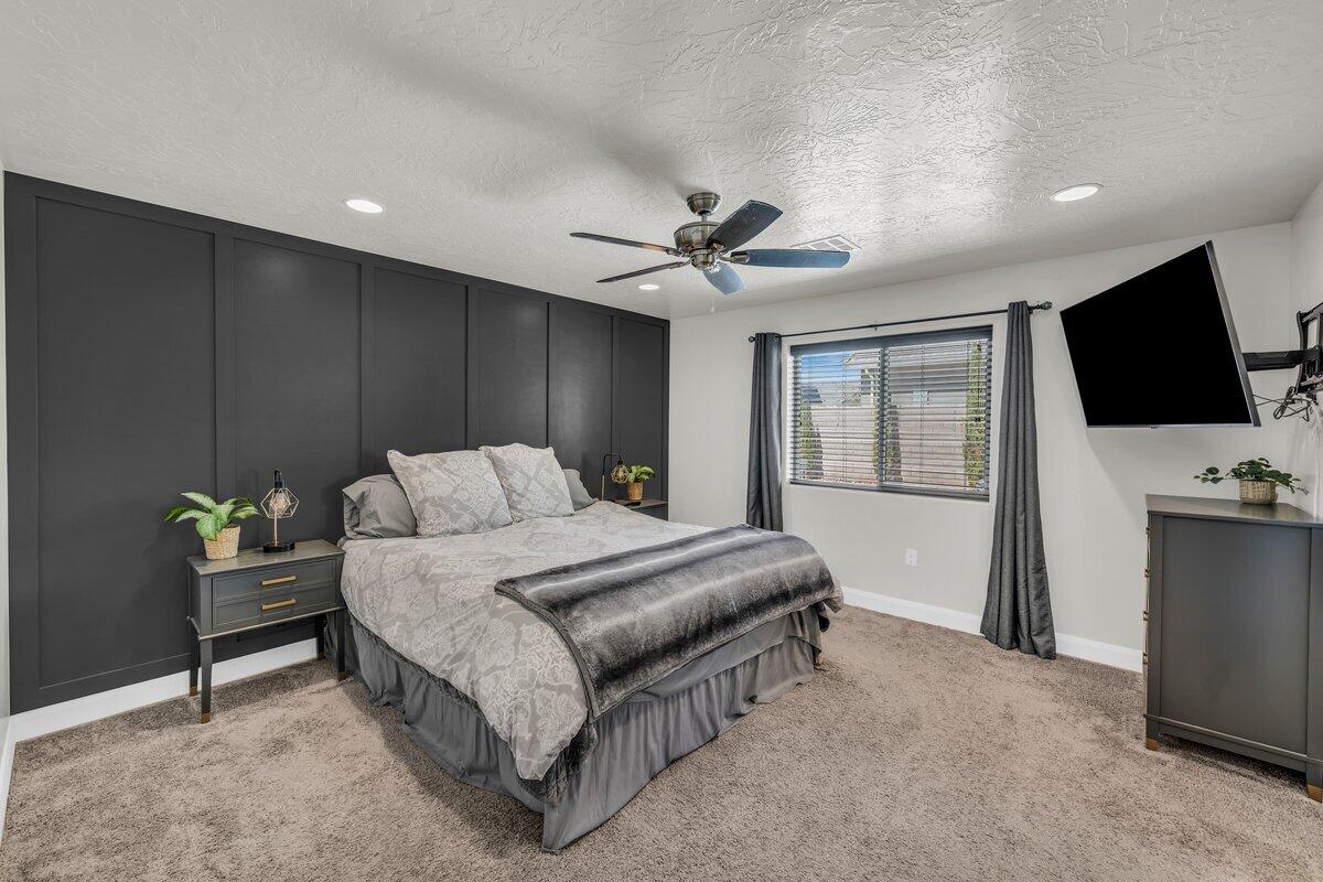 CHATEAUS AT RIVERWOOD ESTATES - Residential