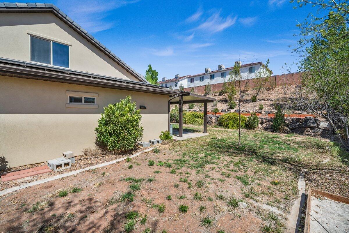 CHATEAUS AT RIVERWOOD ESTATES - Residential