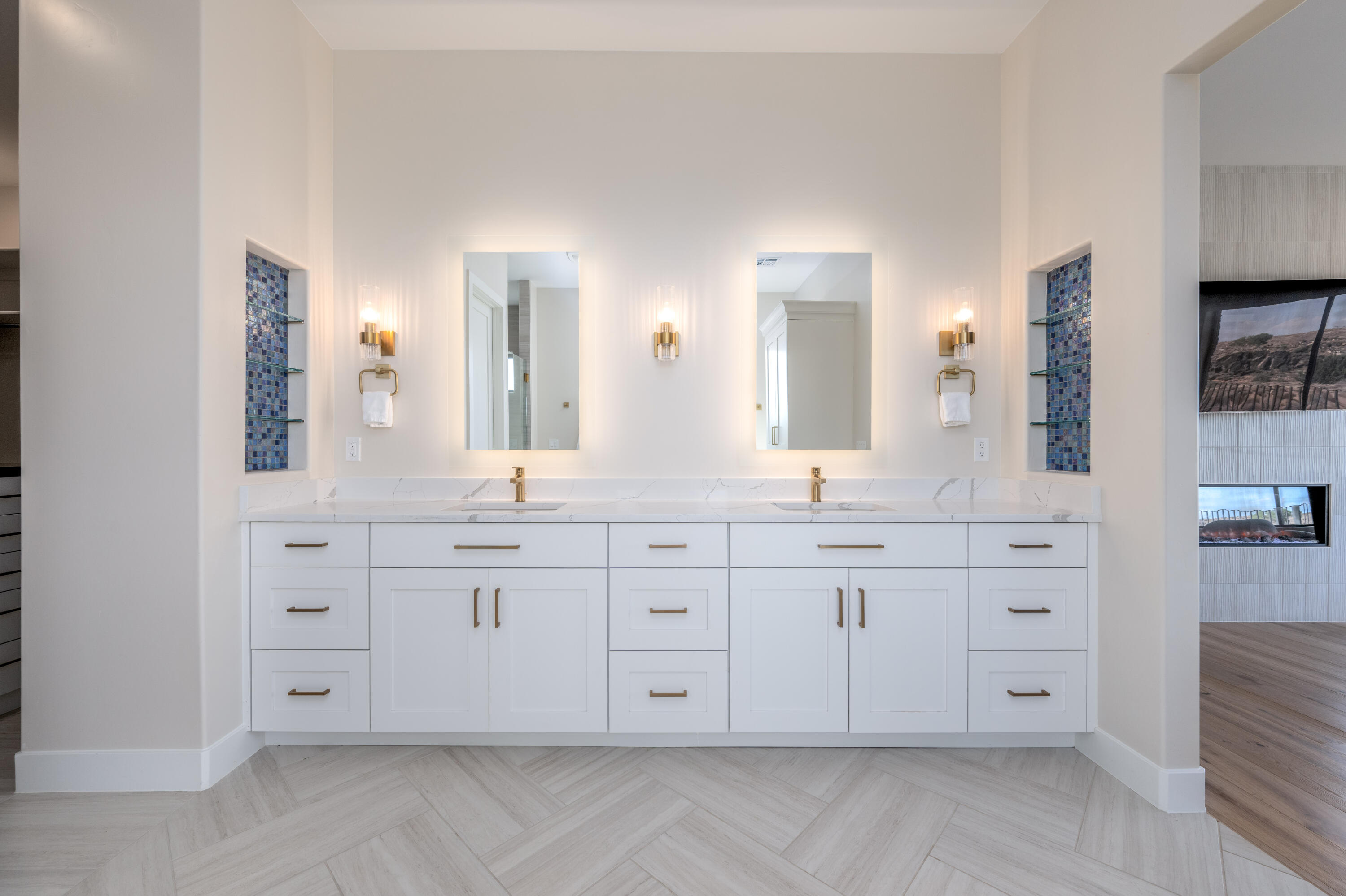 LEDGES OF ST GEORGE - Residential