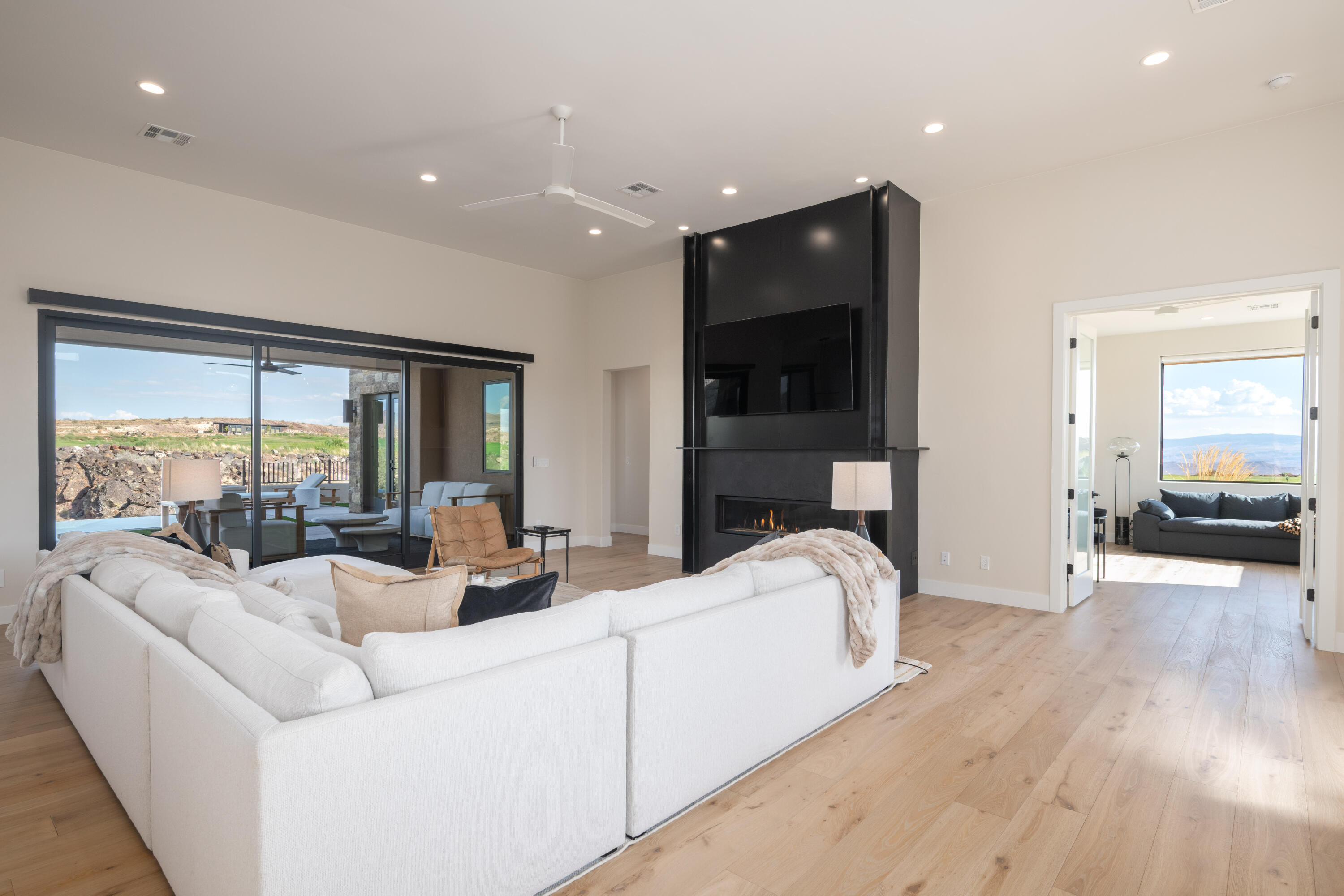 LEDGES OF ST GEORGE - Residential