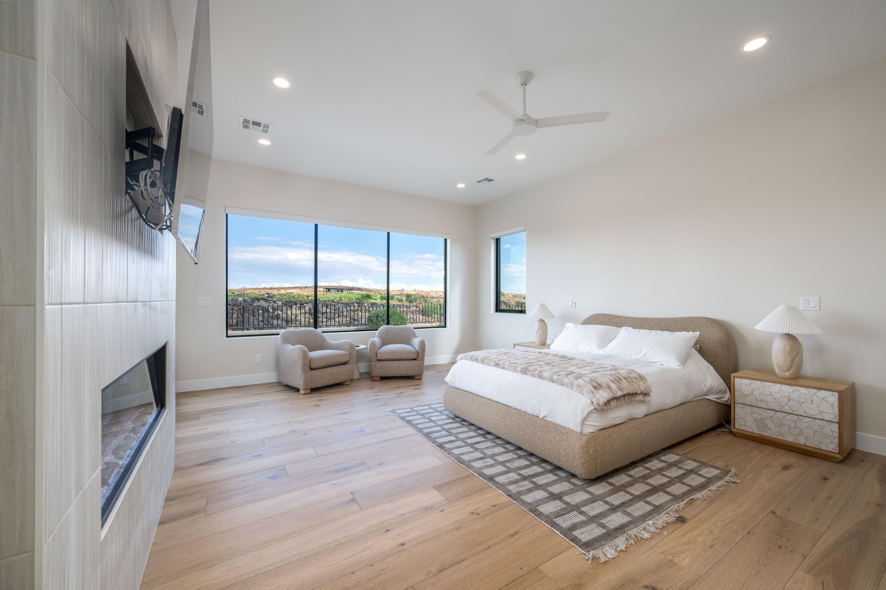 LEDGES OF ST GEORGE - Residential