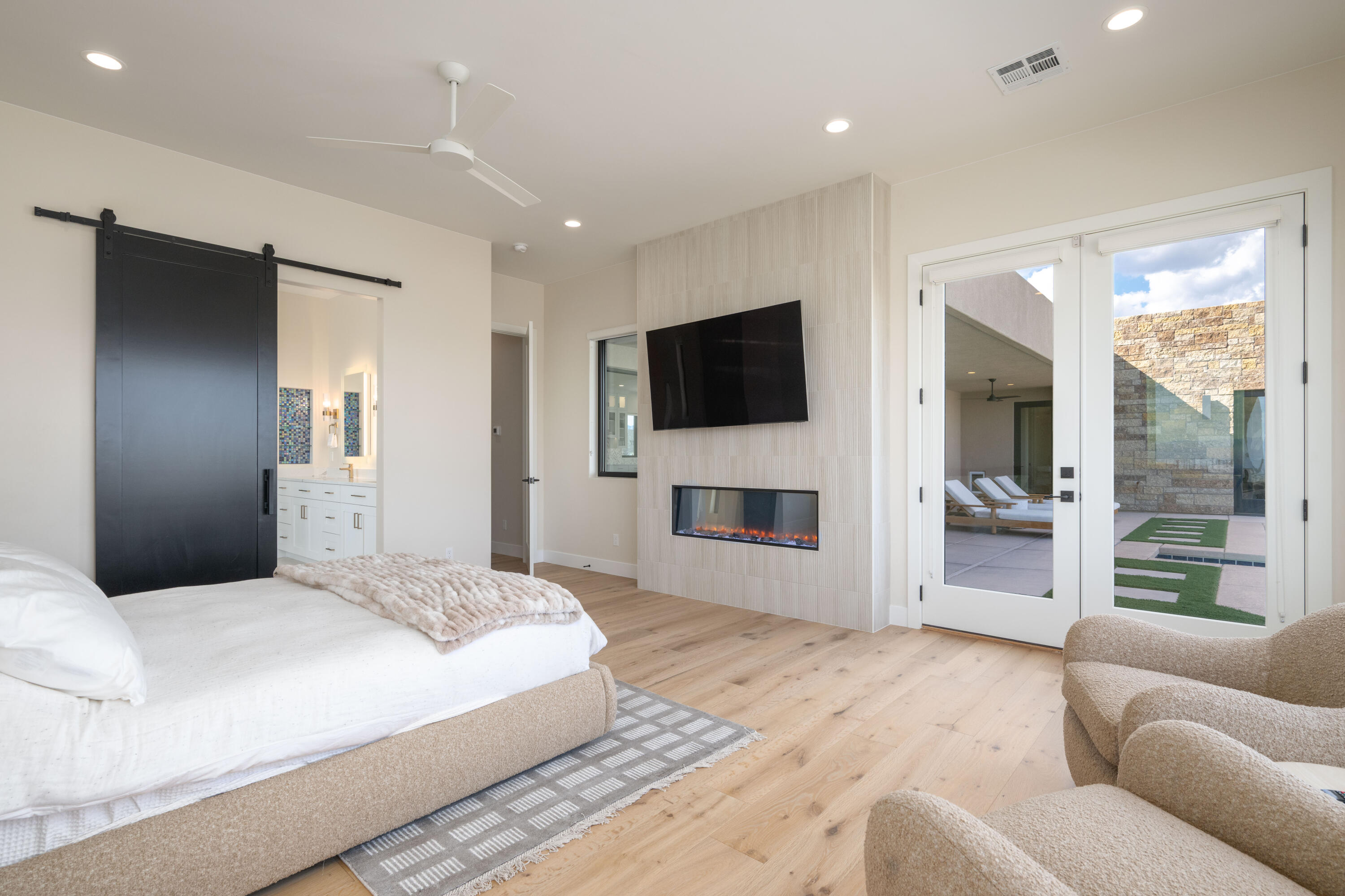 LEDGES OF ST GEORGE - Residential