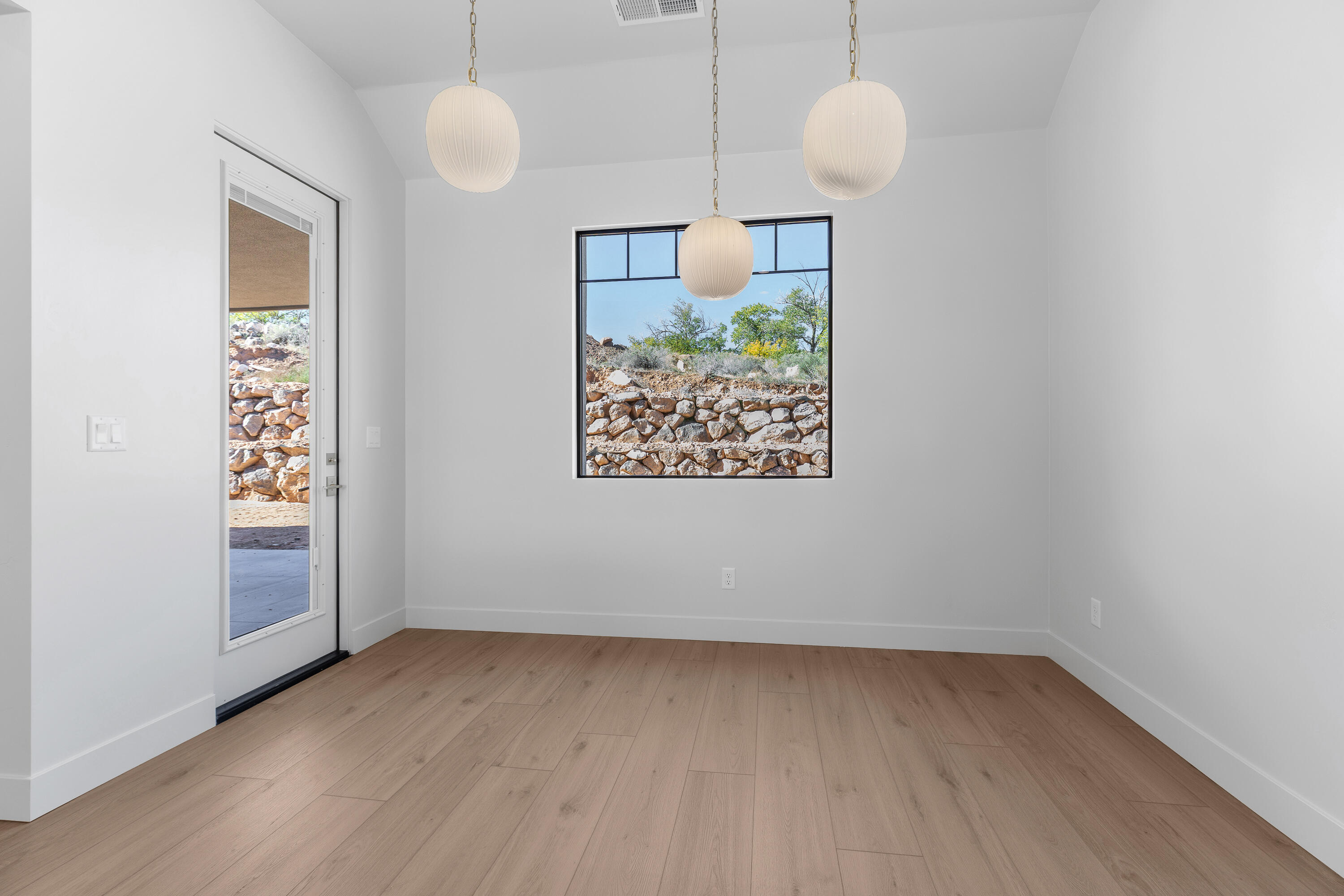 MOUNTAIN VIEW ESTATES - Residential