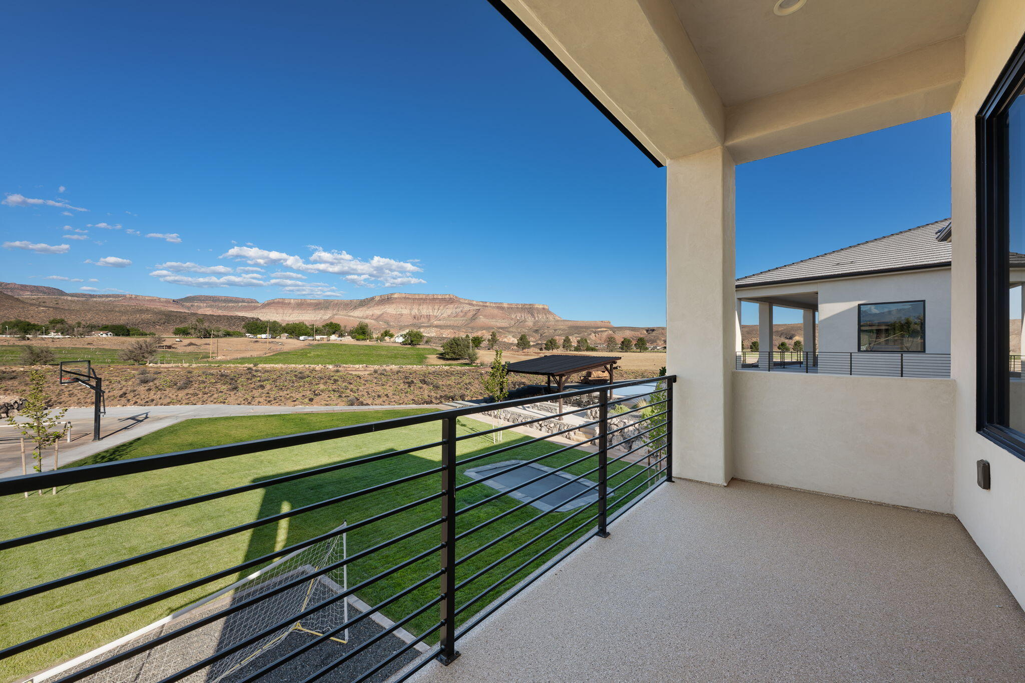 ALMOND HEIGHTS PARK - Residential