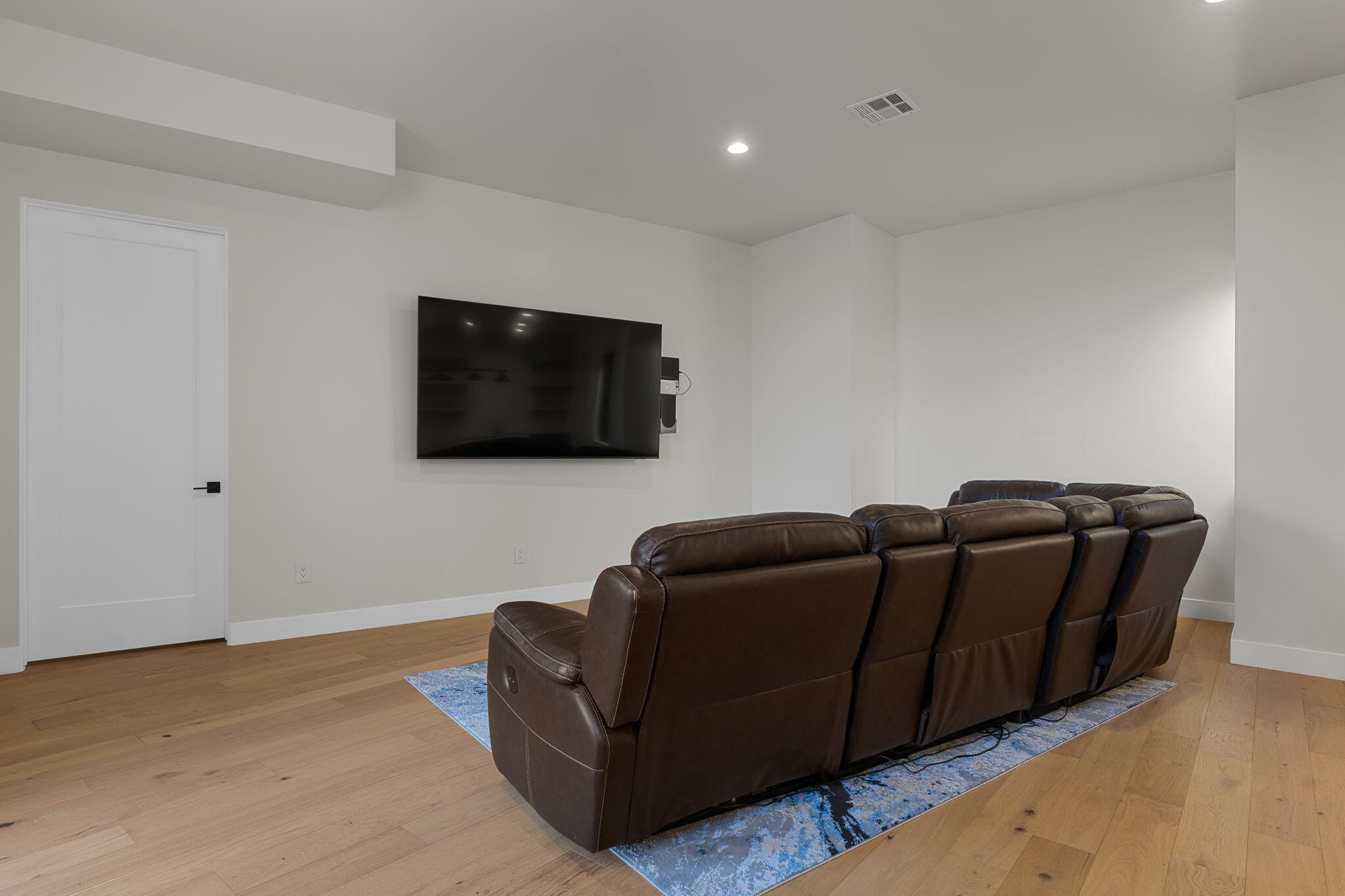 ALMOND HEIGHTS PARK - Residential